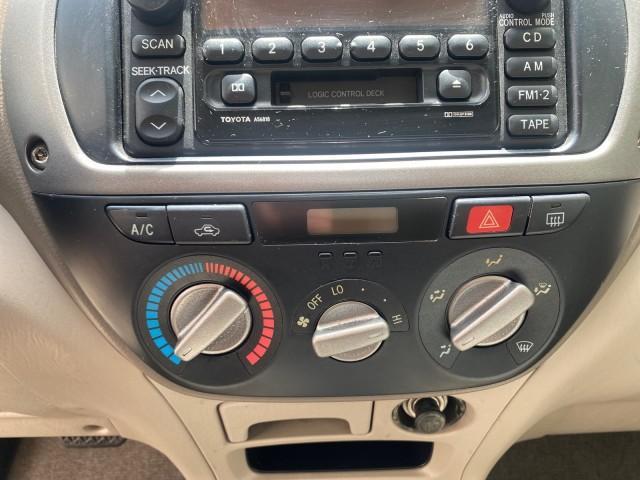 2002 Titanium /Gray Toyota RAV4 1 OWNER FL LOW MILES 83,089 (JTEGH20V020) with an 2.0L DOHC EFI 16-Valve 4-Cyl Engine engine, Automatic transmission, located at 4701 North Dixie Hwy, Pompano Beach, FL, 33064, (954) 422-2889, 26.240938, -80.123474 - OUR WEBPAGE FLORIDACARS1.COM HAS OVER 100 PHOTOS AND FREE CARFAX LINK 2002 TOYOTA RAV4 VIN: JTEGH20V020080431 J T E G H 2 0 V 0 2 0 0 8 0 4 3 1 4 DOOR WAGON/SPORT UTILITY 2.0L I4 F DOHC 16V GASOLINE FRONT WHEEL DRIVE Top Features Cloth Seats Basic Features AM/FM Stereo CD Audio Full Roof Rack Power - Photo#45