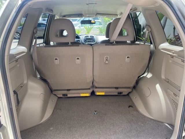 2002 Titanium /Gray Toyota RAV4 1 OWNER FL LOW MILES 83,089 (JTEGH20V020) with an 2.0L DOHC EFI 16-Valve 4-Cyl Engine engine, Automatic transmission, located at 4701 North Dixie Hwy, Pompano Beach, FL, 33064, (954) 422-2889, 26.240938, -80.123474 - OUR WEBPAGE FLORIDACARS1.COM HAS OVER 100 PHOTOS AND FREE CARFAX LINK 2002 TOYOTA RAV4 VIN: JTEGH20V020080431 J T E G H 2 0 V 0 2 0 0 8 0 4 3 1 4 DOOR WAGON/SPORT UTILITY 2.0L I4 F DOHC 16V GASOLINE FRONT WHEEL DRIVE Top Features Cloth Seats Basic Features AM/FM Stereo CD Audio Full Roof Rack Power - Photo#79