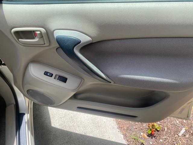 2002 Titanium /Gray Toyota RAV4 1 OWNER FL LOW MILES 83,089 (JTEGH20V020) with an 2.0L DOHC EFI 16-Valve 4-Cyl Engine engine, Automatic transmission, located at 4701 North Dixie Hwy, Pompano Beach, FL, 33064, (954) 422-2889, 26.240938, -80.123474 - OUR WEBPAGE FLORIDACARS1.COM HAS OVER 100 PHOTOS AND FREE CARFAX LINK 2002 TOYOTA RAV4 VIN: JTEGH20V020080431 J T E G H 2 0 V 0 2 0 0 8 0 4 3 1 4 DOOR WAGON/SPORT UTILITY 2.0L I4 F DOHC 16V GASOLINE FRONT WHEEL DRIVE Top Features Cloth Seats Basic Features AM/FM Stereo CD Audio Full Roof Rack Power - Photo#96