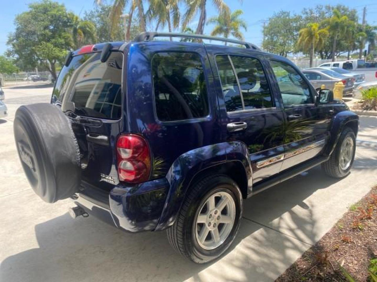 2006 Patriot Blue Pearl /Med Slate Gray Jeep Liberty 4WD Limited LOW MILES 75,404 (1J4GL58K16W) with an 3.7L V6 Engine engine, Automatic transmission, located at 4701 North Dixie Hwy, Pompano Beach, FL, 33064, (954) 422-2889, 26.240938, -80.123474 - OUR WEBPAGE FLORIDACARS1.COM HAS OVER 100 PHOTOS AND FREE CARFAX LINK 2006 JEEP LIBERTY LIMITED VIN: 1J4GL58K16W148375 1 J 4 G L 5 8 K 1 6 W 1 4 8 3 7 5 4 DOOR WAGON/SPORT UTILITY 3.7L V6 F GASOLINE REAR WHEEL DRIVE W/ 4X4 Top Features 4WD/AWD Sunroof(s) Alloy Wheels Tow Hitch Cloth Seats Basic Feat - Photo#7