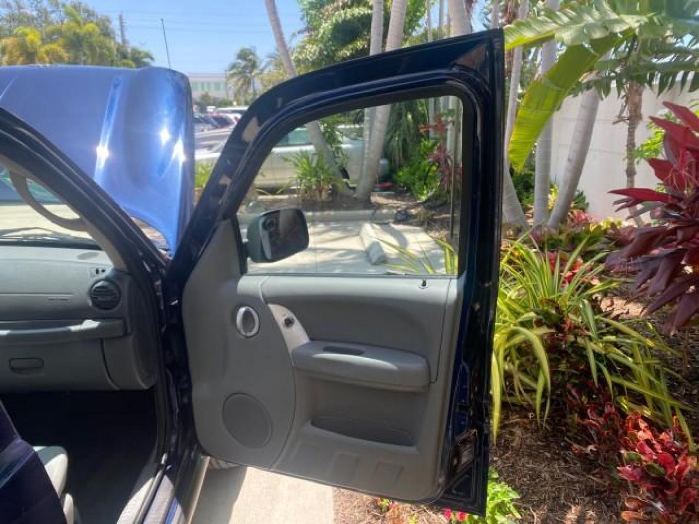 2006 Patriot Blue Pearl /Med Slate Gray Jeep Liberty 4WD Limited LOW MILES 75,404 (1J4GL58K16W) with an 3.7L V6 Engine engine, Automatic transmission, located at 4701 North Dixie Hwy, Pompano Beach, FL, 33064, (954) 422-2889, 26.240938, -80.123474 - OUR WEBPAGE FLORIDACARS1.COM HAS OVER 100 PHOTOS AND FREE CARFAX LINK 2006 JEEP LIBERTY LIMITED VIN: 1J4GL58K16W148375 1 J 4 G L 5 8 K 1 6 W 1 4 8 3 7 5 4 DOOR WAGON/SPORT UTILITY 3.7L V6 F GASOLINE REAR WHEEL DRIVE W/ 4X4 Top Features 4WD/AWD Sunroof(s) Alloy Wheels Tow Hitch Cloth Seats Basic Feat - Photo#11