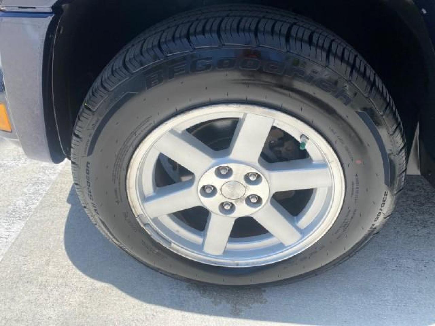 2006 Patriot Blue Pearl /Med Slate Gray Jeep Liberty 4WD Limited LOW MILES 75,404 (1J4GL58K16W) with an 3.7L V6 Engine engine, Automatic transmission, located at 4701 North Dixie Hwy, Pompano Beach, FL, 33064, (954) 422-2889, 26.240938, -80.123474 - OUR WEBPAGE FLORIDACARS1.COM HAS OVER 100 PHOTOS AND FREE CARFAX LINK 2006 JEEP LIBERTY LIMITED VIN: 1J4GL58K16W148375 1 J 4 G L 5 8 K 1 6 W 1 4 8 3 7 5 4 DOOR WAGON/SPORT UTILITY 3.7L V6 F GASOLINE REAR WHEEL DRIVE W/ 4X4 Top Features 4WD/AWD Sunroof(s) Alloy Wheels Tow Hitch Cloth Seats Basic Feat - Photo#19