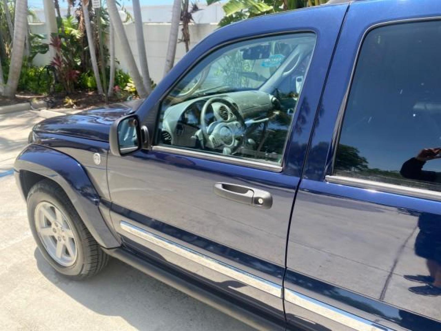 2006 Patriot Blue Pearl /Med Slate Gray Jeep Liberty 4WD Limited LOW MILES 75,404 (1J4GL58K16W) with an 3.7L V6 Engine engine, Automatic transmission, located at 4701 North Dixie Hwy, Pompano Beach, FL, 33064, (954) 422-2889, 26.240938, -80.123474 - OUR WEBPAGE FLORIDACARS1.COM HAS OVER 100 PHOTOS AND FREE CARFAX LINK 2006 JEEP LIBERTY LIMITED VIN: 1J4GL58K16W148375 1 J 4 G L 5 8 K 1 6 W 1 4 8 3 7 5 4 DOOR WAGON/SPORT UTILITY 3.7L V6 F GASOLINE REAR WHEEL DRIVE W/ 4X4 Top Features 4WD/AWD Sunroof(s) Alloy Wheels Tow Hitch Cloth Seats Basic Feat - Photo#27