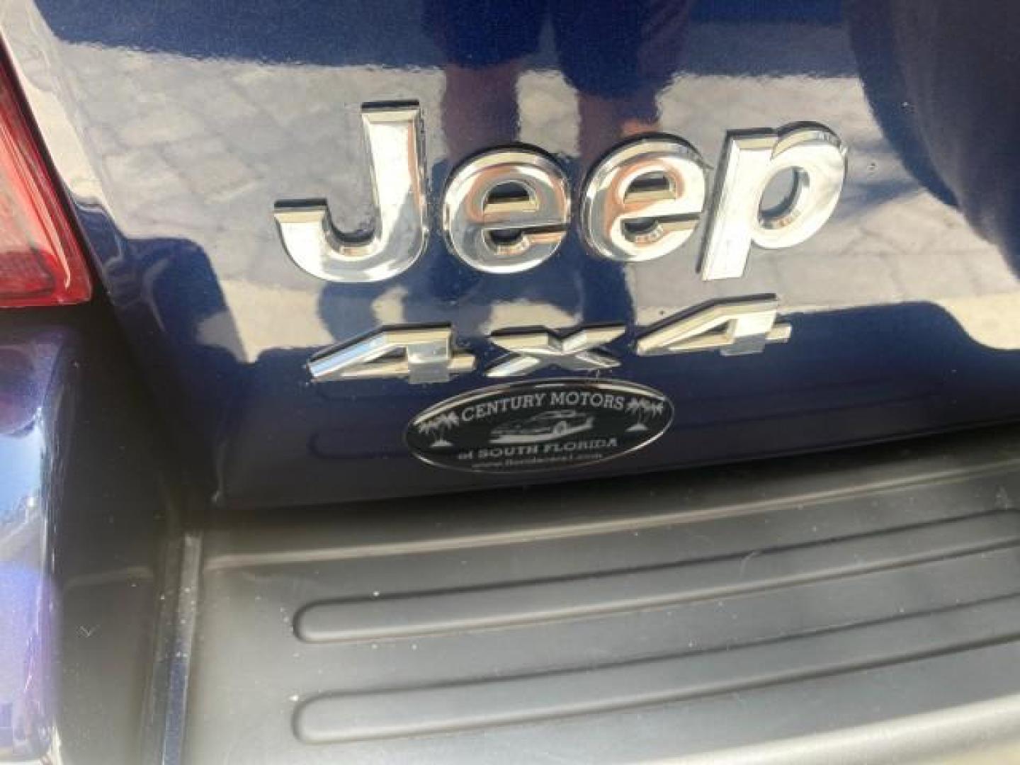 2006 Patriot Blue Pearl /Med Slate Gray Jeep Liberty 4WD Limited LOW MILES 75,404 (1J4GL58K16W) with an 3.7L V6 Engine engine, Automatic transmission, located at 4701 North Dixie Hwy, Pompano Beach, FL, 33064, (954) 422-2889, 26.240938, -80.123474 - OUR WEBPAGE FLORIDACARS1.COM HAS OVER 100 PHOTOS AND FREE CARFAX LINK 2006 JEEP LIBERTY LIMITED VIN: 1J4GL58K16W148375 1 J 4 G L 5 8 K 1 6 W 1 4 8 3 7 5 4 DOOR WAGON/SPORT UTILITY 3.7L V6 F GASOLINE REAR WHEEL DRIVE W/ 4X4 Top Features 4WD/AWD Sunroof(s) Alloy Wheels Tow Hitch Cloth Seats Basic Feat - Photo#87