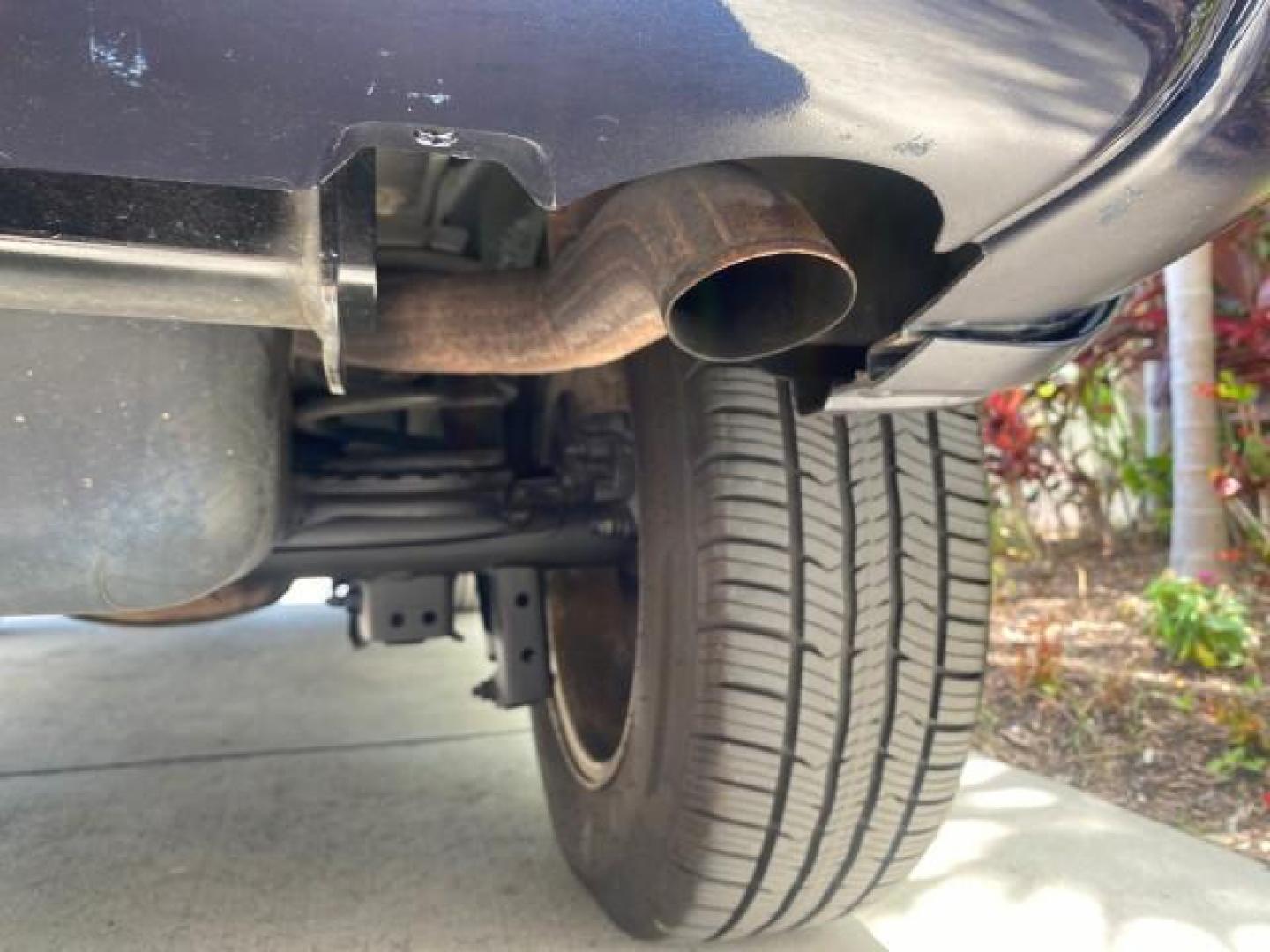 2006 Patriot Blue Pearl /Med Slate Gray Jeep Liberty 4WD Limited LOW MILES 75,404 (1J4GL58K16W) with an 3.7L V6 Engine engine, Automatic transmission, located at 4701 North Dixie Hwy, Pompano Beach, FL, 33064, (954) 422-2889, 26.240938, -80.123474 - OUR WEBPAGE FLORIDACARS1.COM HAS OVER 100 PHOTOS AND FREE CARFAX LINK 2006 JEEP LIBERTY LIMITED VIN: 1J4GL58K16W148375 1 J 4 G L 5 8 K 1 6 W 1 4 8 3 7 5 4 DOOR WAGON/SPORT UTILITY 3.7L V6 F GASOLINE REAR WHEEL DRIVE W/ 4X4 Top Features 4WD/AWD Sunroof(s) Alloy Wheels Tow Hitch Cloth Seats Basic Feat - Photo#94