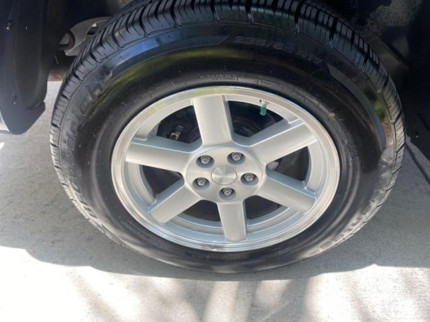 2006 Patriot Blue Pearl /Med Slate Gray Jeep Liberty 4WD Limited LOW MILES 75,404 (1J4GL58K16W) with an 3.7L V6 Engine engine, Automatic transmission, located at 4701 North Dixie Hwy, Pompano Beach, FL, 33064, (954) 422-2889, 26.240938, -80.123474 - OUR WEBPAGE FLORIDACARS1.COM HAS OVER 100 PHOTOS AND FREE CARFAX LINK 2006 JEEP LIBERTY LIMITED VIN: 1J4GL58K16W148375 1 J 4 G L 5 8 K 1 6 W 1 4 8 3 7 5 4 DOOR WAGON/SPORT UTILITY 3.7L V6 F GASOLINE REAR WHEEL DRIVE W/ 4X4 Top Features 4WD/AWD Sunroof(s) Alloy Wheels Tow Hitch Cloth Seats Basic Feat - Photo#95