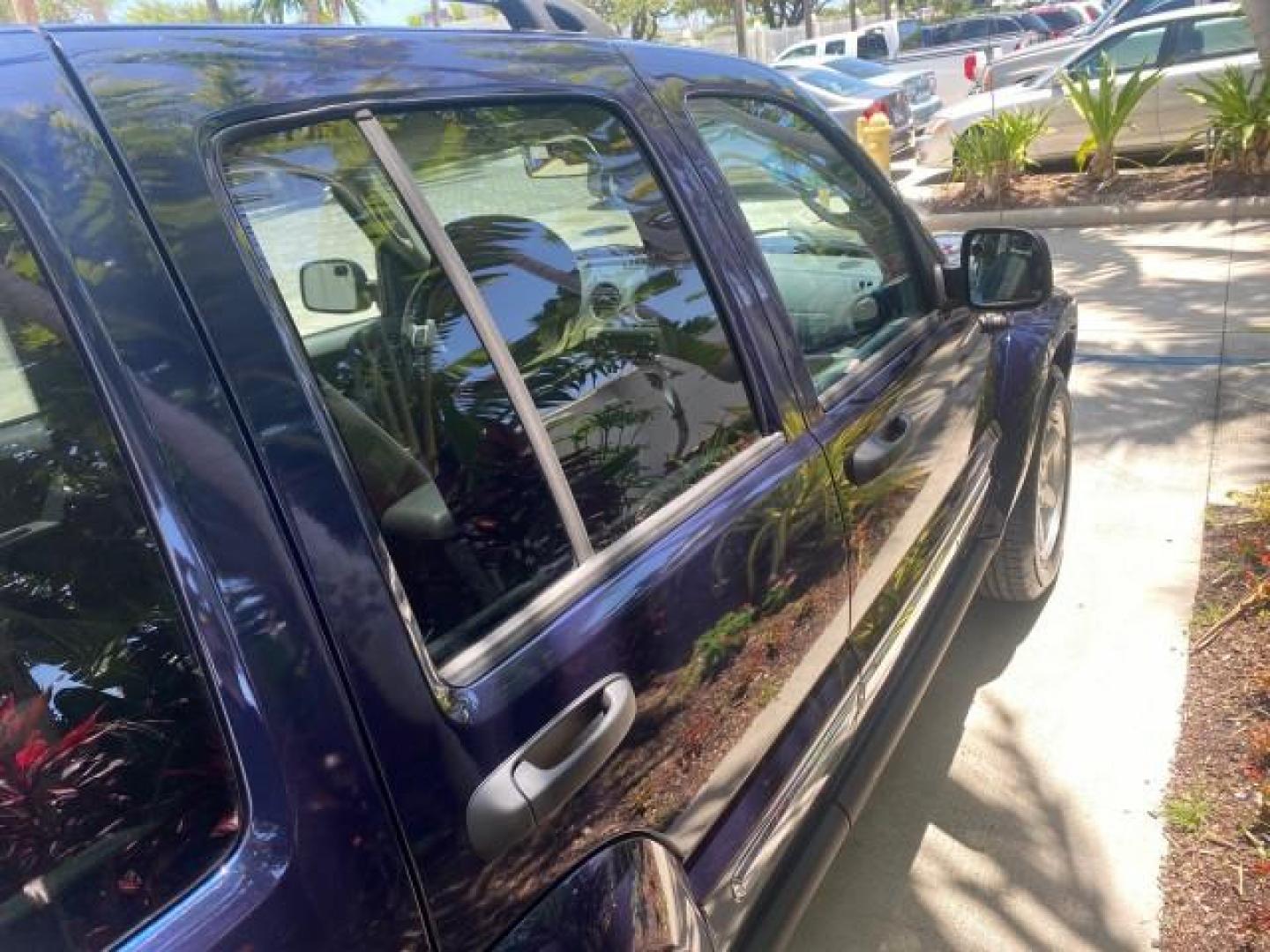 2006 Patriot Blue Pearl /Med Slate Gray Jeep Liberty 4WD Limited LOW MILES 75,404 (1J4GL58K16W) with an 3.7L V6 Engine engine, Automatic transmission, located at 4701 North Dixie Hwy, Pompano Beach, FL, 33064, (954) 422-2889, 26.240938, -80.123474 - OUR WEBPAGE FLORIDACARS1.COM HAS OVER 100 PHOTOS AND FREE CARFAX LINK 2006 JEEP LIBERTY LIMITED VIN: 1J4GL58K16W148375 1 J 4 G L 5 8 K 1 6 W 1 4 8 3 7 5 4 DOOR WAGON/SPORT UTILITY 3.7L V6 F GASOLINE REAR WHEEL DRIVE W/ 4X4 Top Features 4WD/AWD Sunroof(s) Alloy Wheels Tow Hitch Cloth Seats Basic Feat - Photo#97