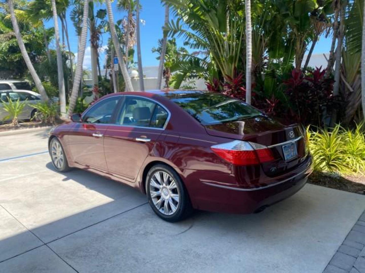 2010 Cabernet Red Pearl /Cashmere Hyundai Genesis 1 OWNER LOW MILES 38,780 (KMHGC4DE5AU) with an 3.8L DOHC V6 Engine engine, Automatic transmission, located at 4701 North Dixie Hwy, Pompano Beach, FL, 33064, (954) 422-2889, 26.240938, -80.123474 - OUR WEBPAGE FLORIDACARS1.COM HAS OVER 100 PHOTOS AND FREE CARFAX LINK 2010 HYUNDAI GENESIS 3.8L V6 $ 41,050 NEW VIN: KMHGC4DE5AU073633 K M H G C 4 D E 5 A U 0 7 3 6 3 3 SEDAN 4 DR 3.8L V6 F DOHC 24V GASOLINE REAR WHEEL DRIVE Top Features A/C Seat(s) Navigation System Alloy Wheels Parking Sensors Aut - Photo#5