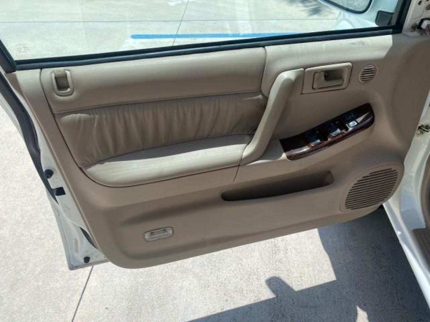 2001 Alpine White /Beige Isuzu Rodeo LSE LOW MILES 78,391 (4S2CK58W814) with an 3.2L DOHC MFI 24-Valve V6 Engine engine, Automatic transmission, located at 4701 North Dixie Hwy, Pompano Beach, FL, 33064, (954) 422-2889, 26.240938, -80.123474 - OUR WEBPAGE FLORIDACARS1.COM HAS OVER 100 PHOTOS AND FREE CARFAX LINK 2001 ISUZU RODEO LSE ROAD READY 3.2L V6 VIN: 4S2CK58W814310263 NO ACCIDENTS 4 DOOR WAGON/SPORT UTILITY NO RECALLS SUNROOF 3.2L DOHC V6 FLORIDA OWNER GASOLINE LOW MILES 78,876 REAR WHEEL DRIVE POWER LEATHER SEATS Approach Lights Cr - Photo#29