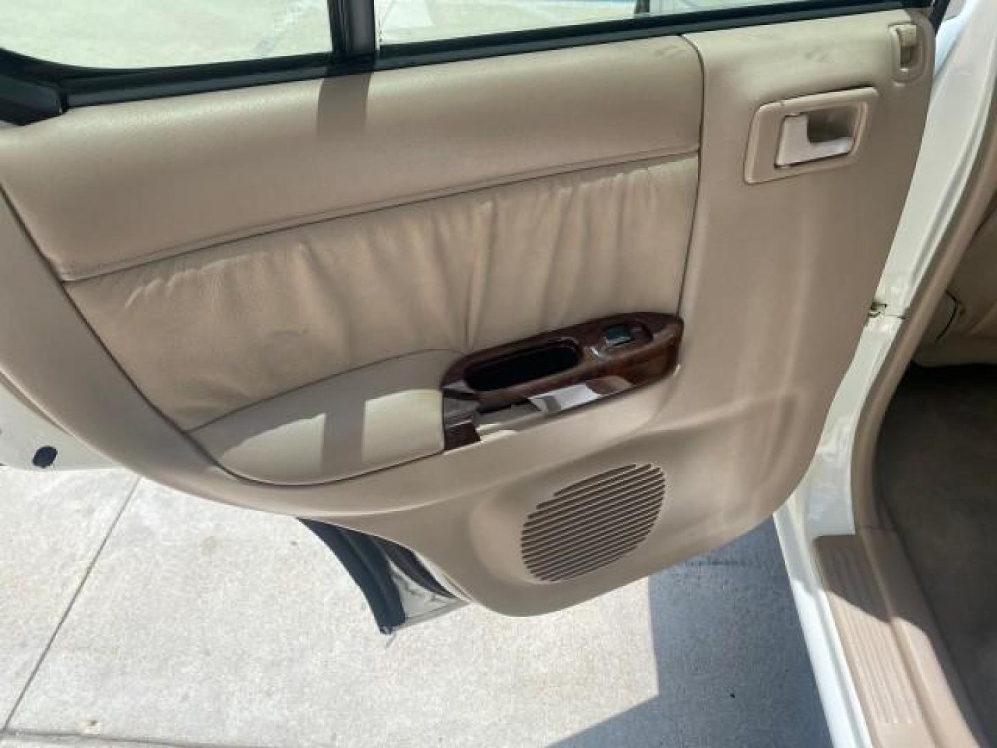 2001 Alpine White /Beige Isuzu Rodeo LSE LOW MILES 78,391 (4S2CK58W814) with an 3.2L DOHC MFI 24-Valve V6 Engine engine, Automatic transmission, located at 4701 North Dixie Hwy, Pompano Beach, FL, 33064, (954) 422-2889, 26.240938, -80.123474 - OUR WEBPAGE FLORIDACARS1.COM HAS OVER 100 PHOTOS AND FREE CARFAX LINK 2001 ISUZU RODEO LSE ROAD READY 3.2L V6 VIN: 4S2CK58W814310263 NO ACCIDENTS 4 DOOR WAGON/SPORT UTILITY NO RECALLS SUNROOF 3.2L DOHC V6 FLORIDA OWNER GASOLINE LOW MILES 78,876 REAR WHEEL DRIVE POWER LEATHER SEATS Approach Lights Cr - Photo#62