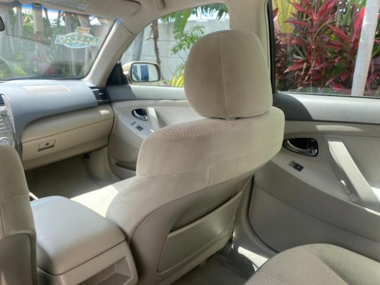 2010 Sandy Beach Metallic /Bisque Toyota Camry LE 1 OWNER LOW MILES 27,079 (4T1BF3EK1AU) with an 2.5L 4-Cyl Engine engine, Automatic transmission, located at 4701 North Dixie Hwy, Pompano Beach, FL, 33064, (954) 422-2889, 26.240938, -80.123474 - OUR WEBPAGE FLORIDACARS1.COM HAS OVER 100 PHOTOS AND FREE CARFAX LINK 2010 TOYOTA CAMRY LE WE WILL ADD NEW TIRES! VIN: 4T1BF3EK1AU533077 4 T 1 B F 3 E K 1 A U 5 3 3 0 7 7 SEDAN 4 DR 2.5L I4 F DOHC 16V 32 MPG GASOLINE FRONT WHEEL DRIVE Top Features Cloth Seats Basic Features ABS Brakes Auxiliary Audi - Photo#66