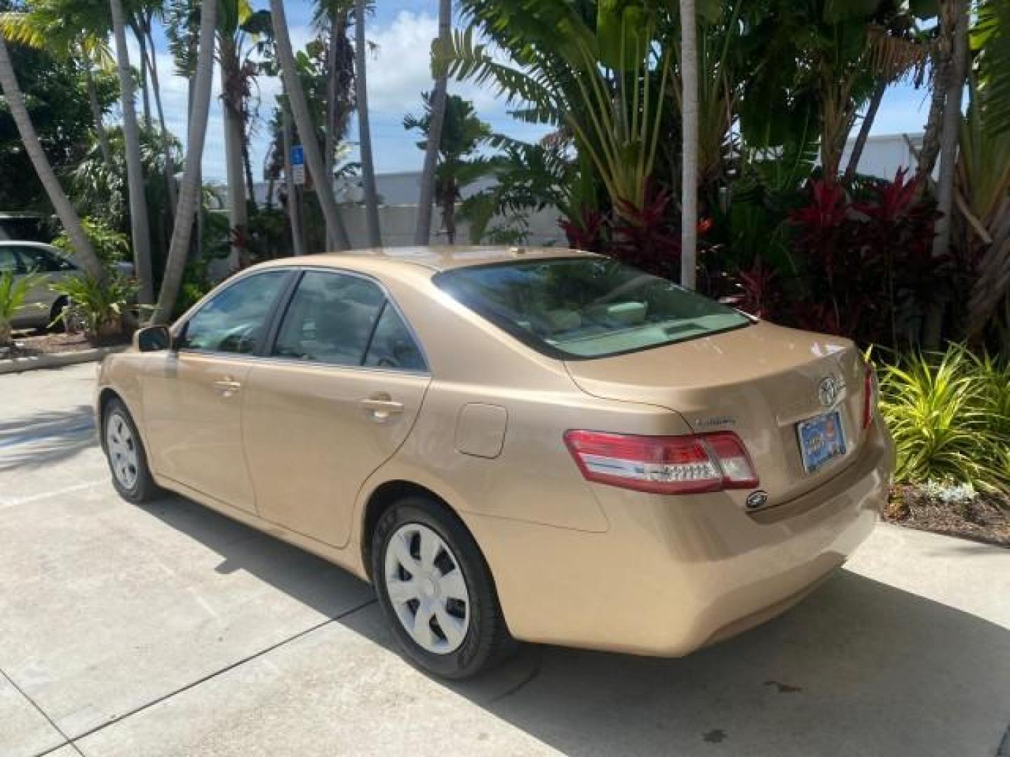 2010 Sandy Beach Metallic /Bisque Toyota Camry LE 1 OWNER LOW MILES 27,079 (4T1BF3EK1AU) with an 2.5L 4-Cyl Engine engine, Automatic transmission, located at 4701 North Dixie Hwy, Pompano Beach, FL, 33064, (954) 422-2889, 26.240938, -80.123474 - OUR WEBPAGE FLORIDACARS1.COM HAS OVER 100 PHOTOS AND FREE CARFAX LINK 2010 TOYOTA CAMRY LE WE WILL ADD NEW TIRES! VIN: 4T1BF3EK1AU533077 4 T 1 B F 3 E K 1 A U 5 3 3 0 7 7 SEDAN 4 DR 2.5L I4 F DOHC 16V 32 MPG GASOLINE FRONT WHEEL DRIVE Top Features Cloth Seats Basic Features ABS Brakes Auxiliary Audi - Photo#72