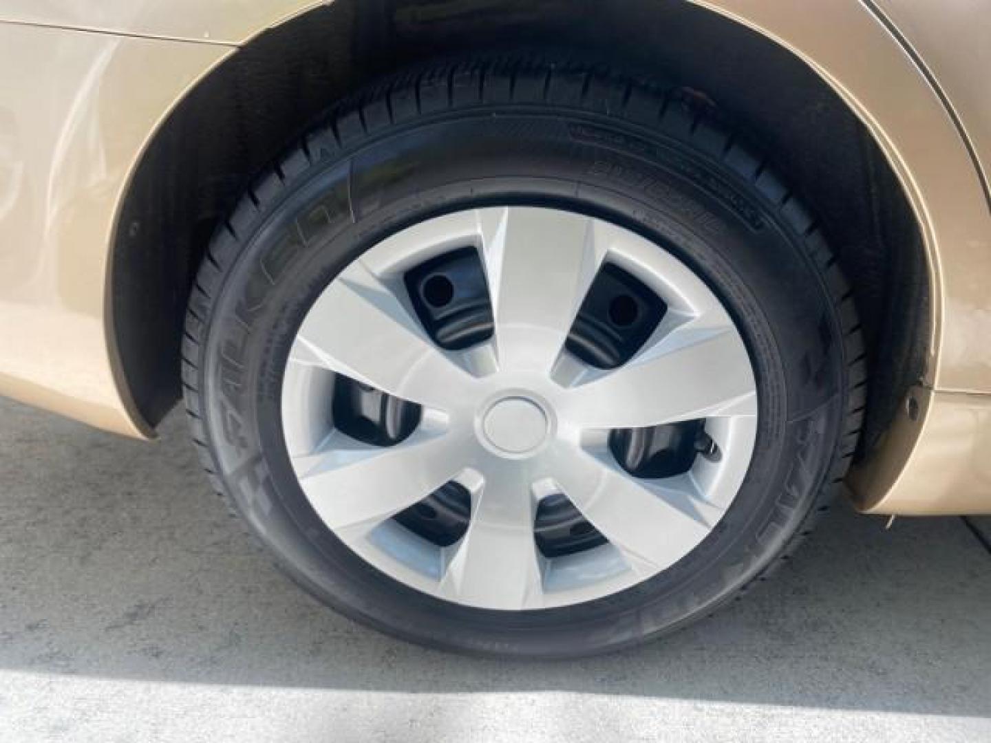 2010 Sandy Beach Metallic /Bisque Toyota Camry LE 1 OWNER LOW MILES 27,079 (4T1BF3EK1AU) with an 2.5L 4-Cyl Engine engine, Automatic transmission, located at 4701 North Dixie Hwy, Pompano Beach, FL, 33064, (954) 422-2889, 26.240938, -80.123474 - OUR WEBPAGE FLORIDACARS1.COM HAS OVER 100 PHOTOS AND FREE CARFAX LINK 2010 TOYOTA CAMRY LE WE WILL ADD NEW TIRES! VIN: 4T1BF3EK1AU533077 4 T 1 B F 3 E K 1 A U 5 3 3 0 7 7 SEDAN 4 DR 2.5L I4 F DOHC 16V 32 MPG GASOLINE FRONT WHEEL DRIVE Top Features Cloth Seats Basic Features ABS Brakes Auxiliary Audi - Photo#78