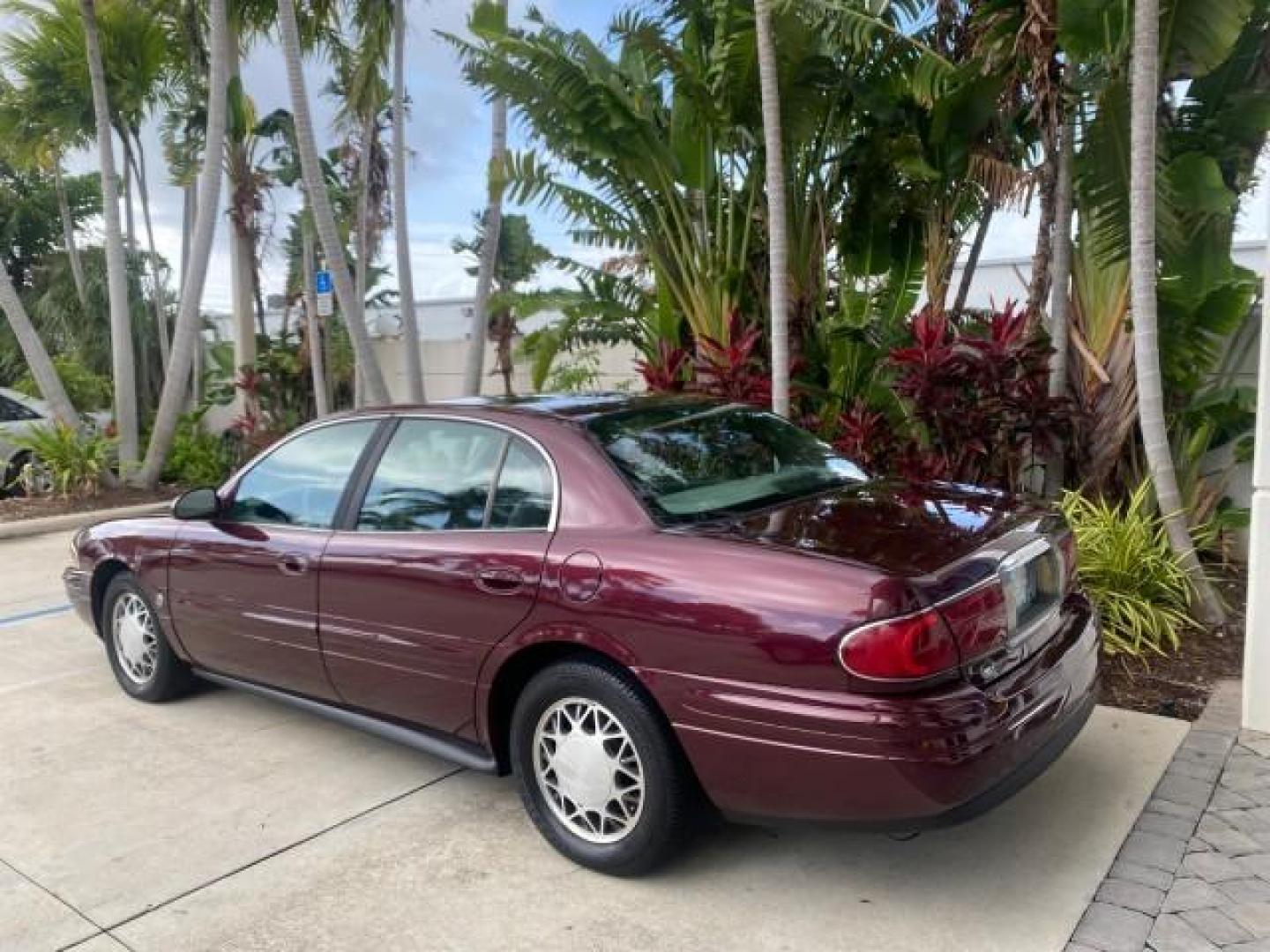 2003 Cabernet Red Metallic /Medium Gray Buick LeSabre Limited 1 OWNER FL LOW MILES 72,247 (1G4HR54KX3U) with an 3.8L 3800 V6 SFI Engine engine, Automatic transmission, located at 4701 North Dixie Hwy, Pompano Beach, FL, 33064, (954) 422-2889, 26.240938, -80.123474 - OUR WEBPAGE FLORIDACARS1.COM HAS OVER 100 PHOTOS AND FREE CARFAX LINK 2003 BUICK LESABRE LIMITED $ 31,795 NEW VIN: 1G4HR54KX3U187919 1 G 4 H R 5 4 K X 3 U 1 8 7 9 1 9 SEDAN 4 DR 3.8L V6 F 12V GASOLINE 29 MPG FRONT WHEEL DRIVE Top Features Alloy Wheels Front Seat Heaters Leather Seats Rear Seat Heate - Photo#5