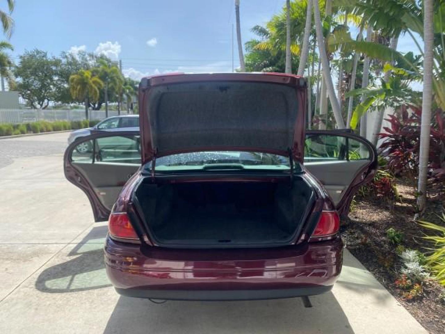 2003 Cabernet Red Metallic /Medium Gray Buick LeSabre Limited 1 OWNER FL LOW MILES 72,247 (1G4HR54KX3U) with an 3.8L 3800 V6 SFI Engine engine, Automatic transmission, located at 4701 North Dixie Hwy, Pompano Beach, FL, 33064, (954) 422-2889, 26.240938, -80.123474 - OUR WEBPAGE FLORIDACARS1.COM HAS OVER 100 PHOTOS AND FREE CARFAX LINK 2003 BUICK LESABRE LIMITED $ 31,795 NEW VIN: 1G4HR54KX3U187919 1 G 4 H R 5 4 K X 3 U 1 8 7 9 1 9 SEDAN 4 DR 3.8L V6 F 12V GASOLINE 29 MPG FRONT WHEEL DRIVE Top Features Alloy Wheels Front Seat Heaters Leather Seats Rear Seat Heate - Photo#15