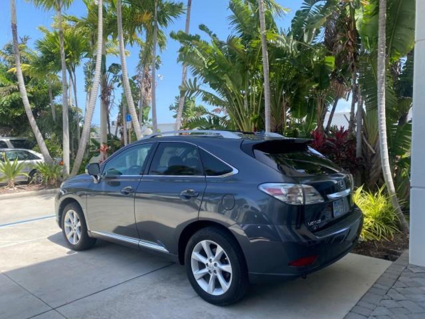 2010 Smoky Granite Mica /Light Gray Lexus RX 350 1 OWNER FL LOW MILES 86,864 (2T2ZK1BA2AC) with an 3.5L DOHC SFI 24-Valve V6 Engine engine, Automatic transmission, located at 4701 North Dixie Hwy, Pompano Beach, FL, 33064, (954) 422-2889, 26.240938, -80.123474 - OUR WEBPAGE FLORIDACARS1.COM HAS OVER 100 PHOTOS AND FREE CARFAX LINK 2010 LEXUS RX 350 VIN: 2T2ZK1BA2AC032402 2 T 2 Z K 1 B A 2 A C 0 3 2 4 0 2 4 DOOR WAGON/SPORT UTILITY 3.5L V6 F DOHC 24V GASOLINE Top Features Alloy Wheels Parking Sensors Bluetooth Technology Power Hatch/Deck Lid Front Seat Heate - Photo#5