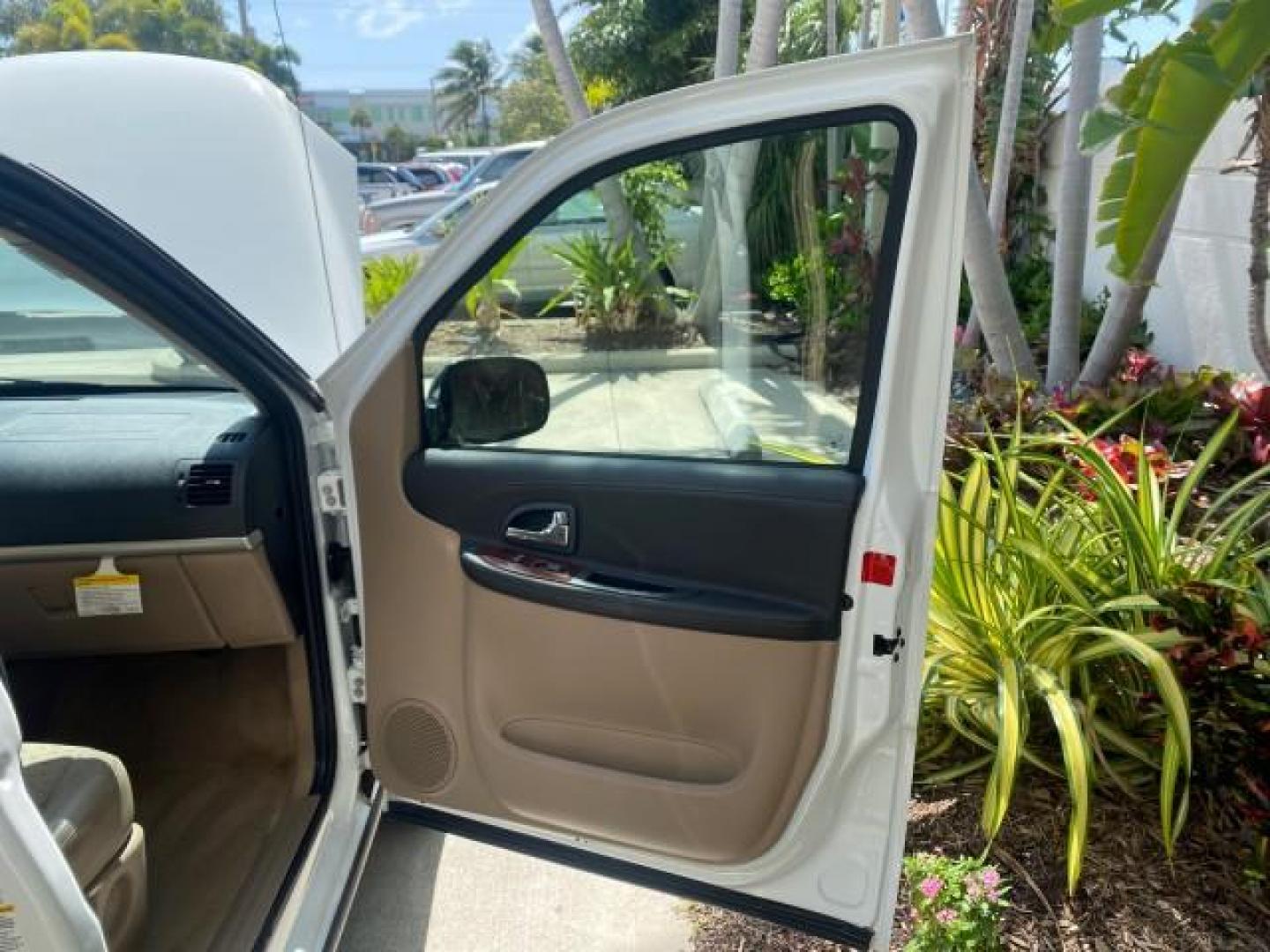2005 Summit White /Neutral Chevrolet Uplander 1 OWNER LS LOW MILES 30,731 (1GNDV23L85D) with an 3.5L 3500 V6 SFI Engine engine, Automatic transmission, located at 4701 North Dixie Hwy, Pompano Beach, FL, 33064, (954) 422-2889, 26.240938, -80.123474 - OUR WEBPAGE FLORIDACARS1.COM HAS OVER 100 PHOTOS AND FREE CARFAX LINK 2005 CHEVROLET UPLANDER LS VIN: 1GNDV23L85D243888 1 G N D V 2 3 L 8 5 D 2 4 3 8 8 8 VAN 3.5L I6 F GASOLINE FRONT WHEEL DRIVE Top Features Alloy Wheels Leatherette and Cloth Parking Sensors Quad Seats Rear Air Conditioning Rear E - Photo#11