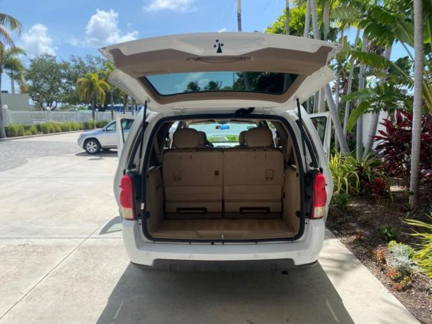 2005 Summit White /Neutral Chevrolet Uplander 1 OWNER LS LOW MILES 30,731 (1GNDV23L85D) with an 3.5L 3500 V6 SFI Engine engine, Automatic transmission, located at 4701 North Dixie Hwy, Pompano Beach, FL, 33064, (954) 422-2889, 26.240938, -80.123474 - OUR WEBPAGE FLORIDACARS1.COM HAS OVER 100 PHOTOS AND FREE CARFAX LINK 2005 CHEVROLET UPLANDER LS VIN: 1GNDV23L85D243888 1 G N D V 2 3 L 8 5 D 2 4 3 8 8 8 VAN 3.5L I6 F GASOLINE FRONT WHEEL DRIVE Top Features Alloy Wheels Leatherette and Cloth Parking Sensors Quad Seats Rear Air Conditioning Rear E - Photo#15