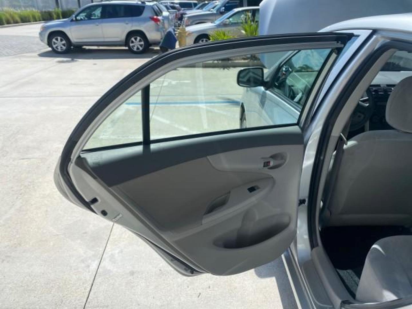 2009 Super White /Ash Toyota Corolla LE 1 OWNER LOW MILES 27,181 (JTDBL40E79J) with an 1.8L DOHC SFI 16-Valve VVT-i 4-Cyl Engine engine, Automatic transmission, located at 4701 North Dixie Hwy, Pompano Beach, FL, 33064, (954) 422-2889, 26.240938, -80.123474 - OUR WEBPAGE FLORIDACARS1.COM HAS OVER 100 PHOTOS AND FREE CARFAX LINK 2009 TOYOTA COROLLA LE VIN: JTDBL40E79J022099 J T D B L 4 0 E 7 9 J 0 2 2 0 9 9 SEDAN 4 DR 1.8L I4 F DOHC 16V 35 MPG GASOLINE FRONT WHEEL DRIVE Top Features Cloth Seats Basic Features ABS Brakes AM/FM Stereo Air Conditioning Autom - Photo#13