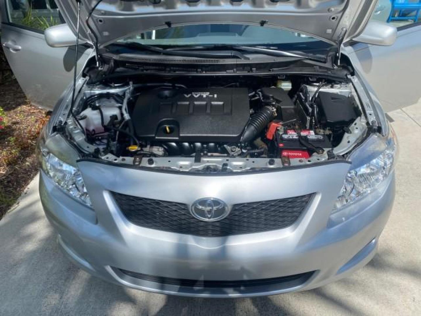 2009 Super White /Ash Toyota Corolla LE 1 OWNER LOW MILES 27,181 (JTDBL40E79J) with an 1.8L DOHC SFI 16-Valve VVT-i 4-Cyl Engine engine, Automatic transmission, located at 4701 North Dixie Hwy, Pompano Beach, FL, 33064, (954) 422-2889, 26.240938, -80.123474 - OUR WEBPAGE FLORIDACARS1.COM HAS OVER 100 PHOTOS AND FREE CARFAX LINK 2009 TOYOTA COROLLA LE VIN: JTDBL40E79J022099 J T D B L 4 0 E 7 9 J 0 2 2 0 9 9 SEDAN 4 DR 1.8L I4 F DOHC 16V 35 MPG GASOLINE FRONT WHEEL DRIVE Top Features Cloth Seats Basic Features ABS Brakes AM/FM Stereo Air Conditioning Autom - Photo#17