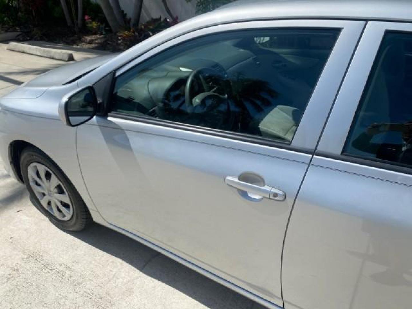 2009 Super White /Ash Toyota Corolla LE 1 OWNER LOW MILES 27,181 (JTDBL40E79J) with an 1.8L DOHC SFI 16-Valve VVT-i 4-Cyl Engine engine, Automatic transmission, located at 4701 North Dixie Hwy, Pompano Beach, FL, 33064, (954) 422-2889, 26.240938, -80.123474 - OUR WEBPAGE FLORIDACARS1.COM HAS OVER 100 PHOTOS AND FREE CARFAX LINK 2009 TOYOTA COROLLA LE VIN: JTDBL40E79J022099 J T D B L 4 0 E 7 9 J 0 2 2 0 9 9 SEDAN 4 DR 1.8L I4 F DOHC 16V 35 MPG GASOLINE FRONT WHEEL DRIVE Top Features Cloth Seats Basic Features ABS Brakes AM/FM Stereo Air Conditioning Autom - Photo#26