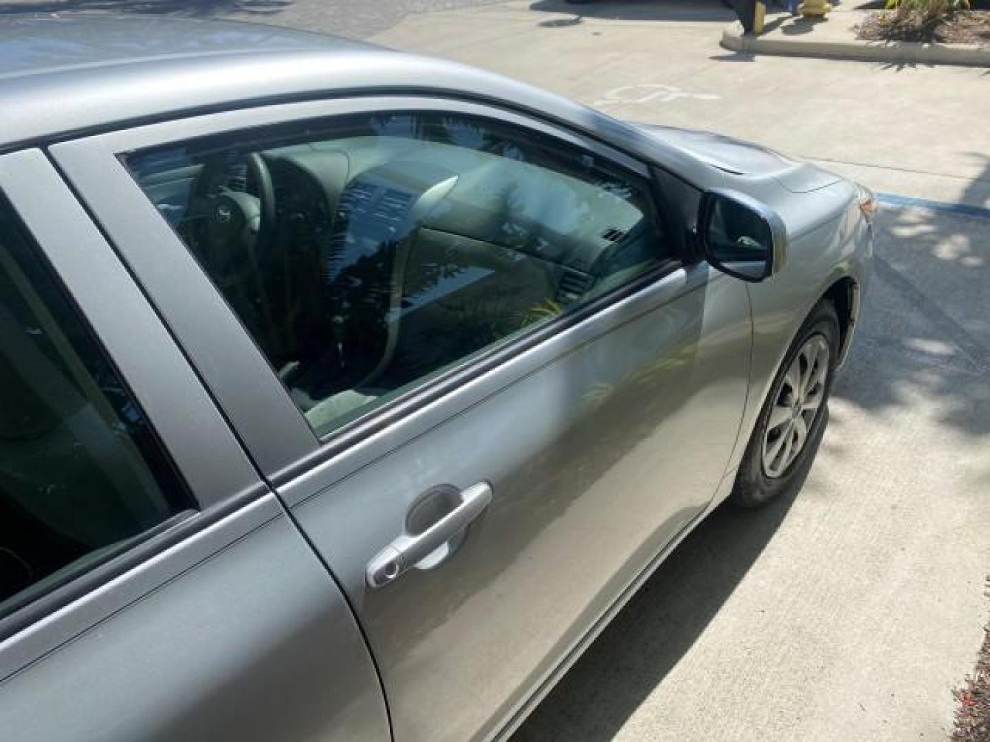 2009 Super White /Ash Toyota Corolla LE 1 OWNER LOW MILES 27,181 (JTDBL40E79J) with an 1.8L DOHC SFI 16-Valve VVT-i 4-Cyl Engine engine, Automatic transmission, located at 4701 North Dixie Hwy, Pompano Beach, FL, 33064, (954) 422-2889, 26.240938, -80.123474 - OUR WEBPAGE FLORIDACARS1.COM HAS OVER 100 PHOTOS AND FREE CARFAX LINK 2009 TOYOTA COROLLA LE VIN: JTDBL40E79J022099 J T D B L 4 0 E 7 9 J 0 2 2 0 9 9 SEDAN 4 DR 1.8L I4 F DOHC 16V 35 MPG GASOLINE FRONT WHEEL DRIVE Top Features Cloth Seats Basic Features ABS Brakes AM/FM Stereo Air Conditioning Autom - Photo#91