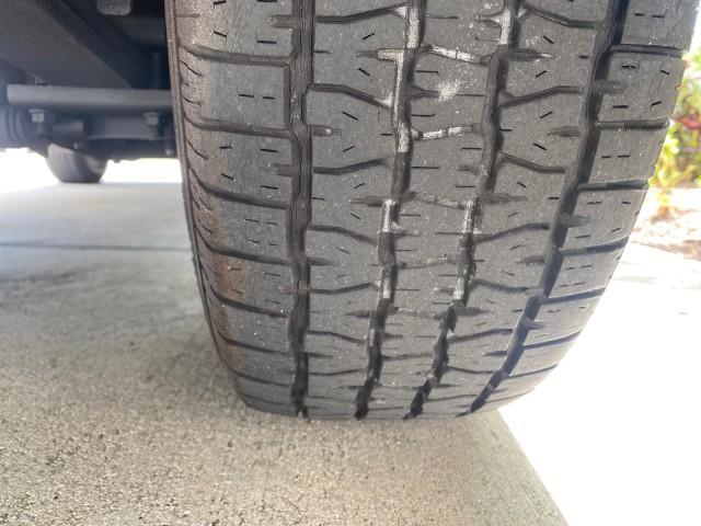 2004 Radiant Silver Metallic /Gray Nissan Frontier 2WD XE LOW MILES 70,694 (1N6DD26T74C) with an 2.4L DOHC SMPI 16-Valve 4-Cyl Engine engine, Manual transmission, located at 4701 North Dixie Hwy, Pompano Beach, FL, 33064, (954) 422-2889, 26.240938, -80.123474 - OUR WEBPAGE FLORIDACARS1.COM HAS OVER 100 PHOTOS AND FREE CARFAX LINK 2004 NISSAN FRONTIER VIN: 1N6DD26T74C451236 CLUB CAB PICKUP 2.4L I4 F DOHC 16V GASOLINE REAR WHEEL DRIVE Top Features Bed Liner Cloth Seats Basic Features ABS Brakes AM/FM Stereo Air Conditioning CD Audio Manual Transmission Power - Photo#76