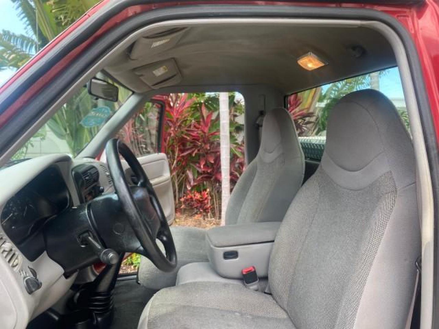 2000 Bright Red /Medium Graphite Ford Ranger XL LOW MILES 68,660 5 SPD (1FTYR10C5YT) with an 2.5L SOHC SEFI 4-Cyl Engine engine, Manual transmission, located at 4701 North Dixie Hwy, Pompano Beach, FL, 33064, (954) 422-2889, 26.240938, -80.123474 - OUR WEBPAGE FLORIDACARS1.COM HAS OVER 100 PHOTOS AND FREE CARFAX LINK 2000 FORD RANGER XL VIN: 1FTYR10C5YTB43464 1 F T Y R 1 0 C 5 Y T B 4 3 4 6 4 PICKUP 2.5L I4 F SOHC 8V GASOLINE REAR WHEEL DRIVE Top Features Bed Liner Cloth Seats Tow Hitch Vinyl Seats Basic Features ABS Brakes AM/FM Stereo CD Aud - Photo#10