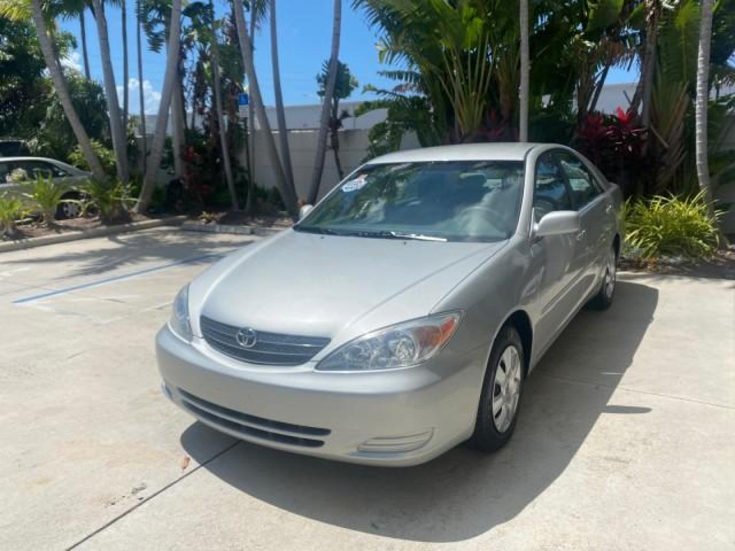 2003 Phantom Gray Pearl /Stone Toyota Camry LE 1 OWNER LOW MILES 68,159 (4T1BE32K23U) with an 2.4L DOHC Vvti 16-Valve 4-Cyl Engine engine, Automatic transmission, located at 4701 North Dixie Hwy, Pompano Beach, FL, 33064, (954) 422-2889, 26.240938, -80.123474 - OUR WEBPAGE FLORIDACARS1.COM HAS OVER 100 PHOTOS AND FREE CARFAX LINK 2003 TOYOTA CAMRY LE VIN: 4T1BE32K23U150498 4 T 1 B E 3 2 K 2 3 U 1 5 0 4 9 8 SEDAN 4 DR 2.4L I4 F DOHC 16V GASOLINE FRONT WHEEL DRIVE Top Features Cloth Seats Basic Features ABS Brakes Automatic Transmission Power Locks Power Win - Photo#3