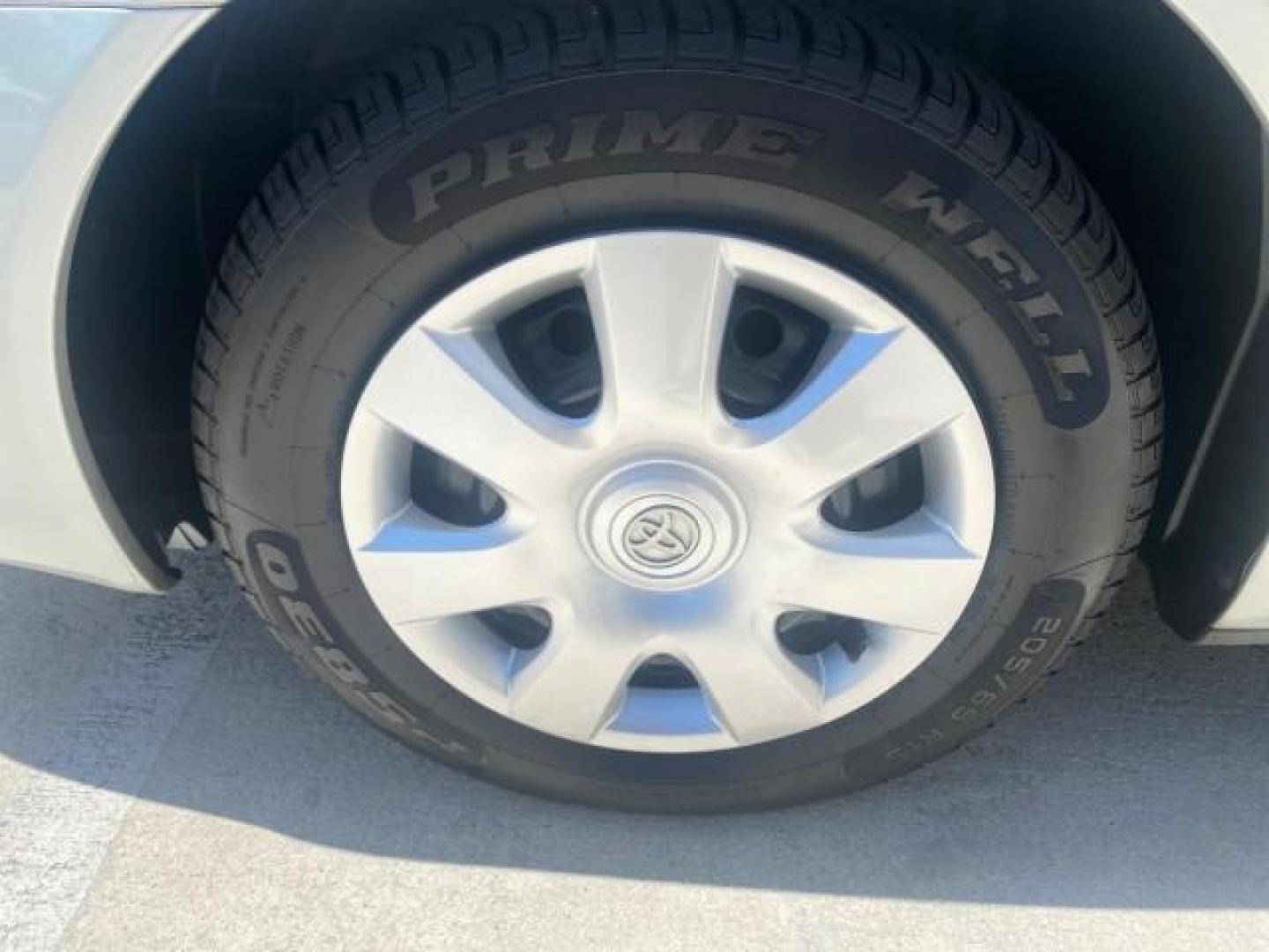 2003 Phantom Gray Pearl /Stone Toyota Camry LE 1 OWNER LOW MILES 68,159 (4T1BE32K23U) with an 2.4L DOHC Vvti 16-Valve 4-Cyl Engine engine, Automatic transmission, located at 4701 North Dixie Hwy, Pompano Beach, FL, 33064, (954) 422-2889, 26.240938, -80.123474 - OUR WEBPAGE FLORIDACARS1.COM HAS OVER 100 PHOTOS AND FREE CARFAX LINK 2003 TOYOTA CAMRY LE VIN: 4T1BE32K23U150498 4 T 1 B E 3 2 K 2 3 U 1 5 0 4 9 8 SEDAN 4 DR 2.4L I4 F DOHC 16V GASOLINE FRONT WHEEL DRIVE Top Features Cloth Seats Basic Features ABS Brakes Automatic Transmission Power Locks Power Win - Photo#19