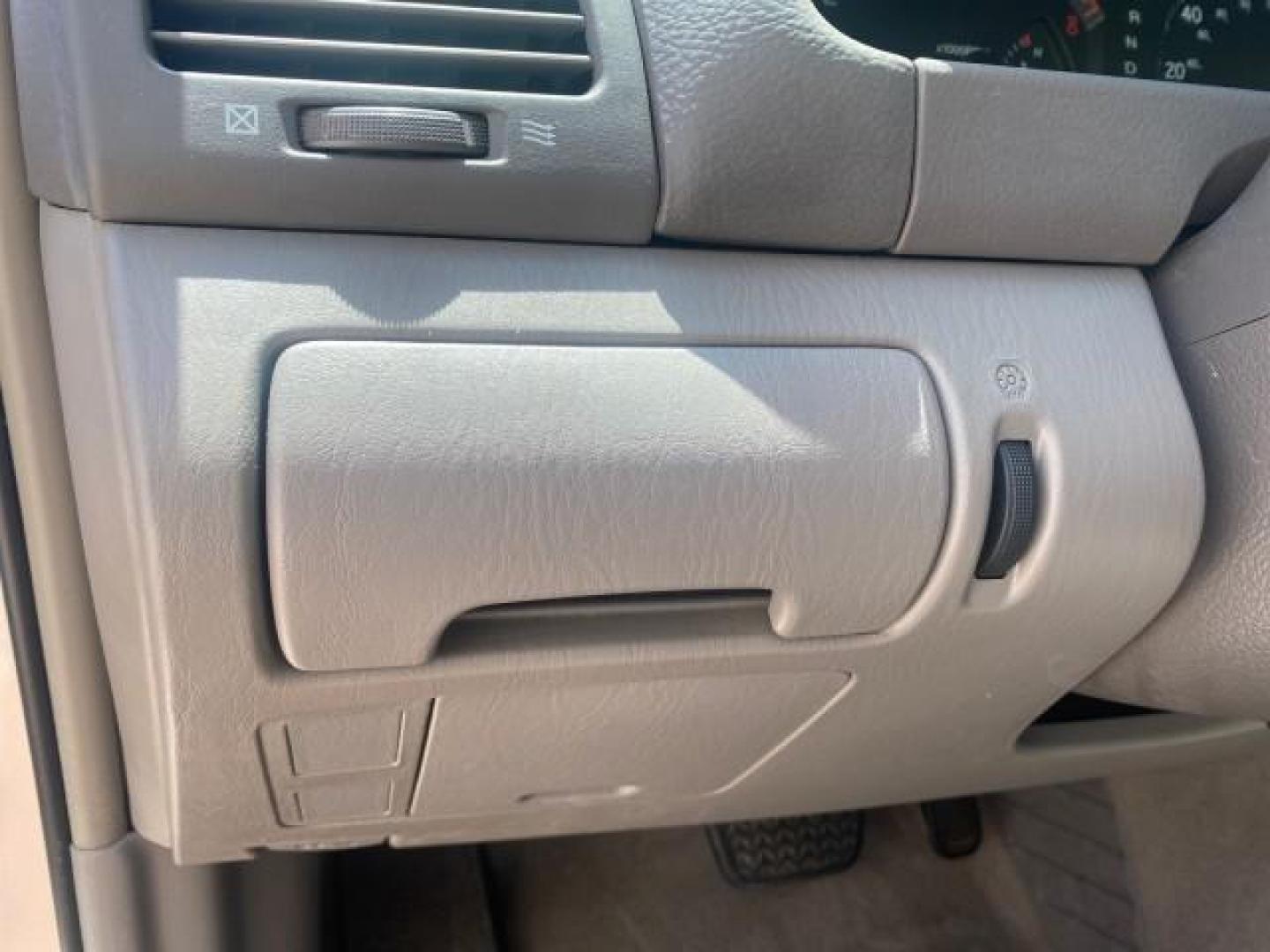 2003 Phantom Gray Pearl /Stone Toyota Camry LE 1 OWNER LOW MILES 68,159 (4T1BE32K23U) with an 2.4L DOHC Vvti 16-Valve 4-Cyl Engine engine, Automatic transmission, located at 4701 North Dixie Hwy, Pompano Beach, FL, 33064, (954) 422-2889, 26.240938, -80.123474 - OUR WEBPAGE FLORIDACARS1.COM HAS OVER 100 PHOTOS AND FREE CARFAX LINK 2003 TOYOTA CAMRY LE VIN: 4T1BE32K23U150498 4 T 1 B E 3 2 K 2 3 U 1 5 0 4 9 8 SEDAN 4 DR 2.4L I4 F DOHC 16V GASOLINE FRONT WHEEL DRIVE Top Features Cloth Seats Basic Features ABS Brakes Automatic Transmission Power Locks Power Win - Photo#42