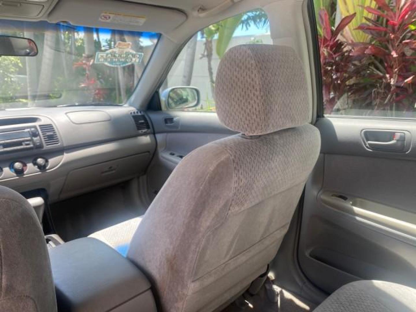 2003 Phantom Gray Pearl /Stone Toyota Camry LE 1 OWNER LOW MILES 68,159 (4T1BE32K23U) with an 2.4L DOHC Vvti 16-Valve 4-Cyl Engine engine, Automatic transmission, located at 4701 North Dixie Hwy, Pompano Beach, FL, 33064, (954) 422-2889, 26.240938, -80.123474 - OUR WEBPAGE FLORIDACARS1.COM HAS OVER 100 PHOTOS AND FREE CARFAX LINK 2003 TOYOTA CAMRY LE VIN: 4T1BE32K23U150498 4 T 1 B E 3 2 K 2 3 U 1 5 0 4 9 8 SEDAN 4 DR 2.4L I4 F DOHC 16V GASOLINE FRONT WHEEL DRIVE Top Features Cloth Seats Basic Features ABS Brakes Automatic Transmission Power Locks Power Win - Photo#69