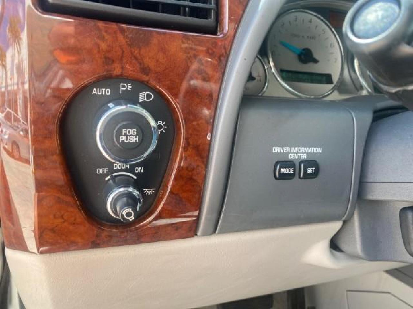 2005 Platinum Metallic /Gray Buick Rendezvous LOW MILES 81,783 3RD ROW (3G5DA03E15S) with an 3.4L 3400 V6 SFI Engine engine, Automatic transmission, located at 4701 North Dixie Hwy, Pompano Beach, FL, 33064, (954) 422-2889, 26.240938, -80.123474 - OUR WEBPAGE FLORIDACARS1.COM HAS OVER 100 PHOTOS AND FREE CARFAX LINK 2005 BUICK RENDEZVOUS CX VIN: 3G5DA03E15S512878 3 G 5 D A 0 3 E 1 5 S 5 1 2 8 7 8 4 DOOR WAGON/SPORT UTILITY 3.4L V6 F GASOLINE FRONT WHEEL DRIVE Top Features Front Seat Heaters Leather Seats Parking Sensors Sunroof(s) Third Row S - Photo#43