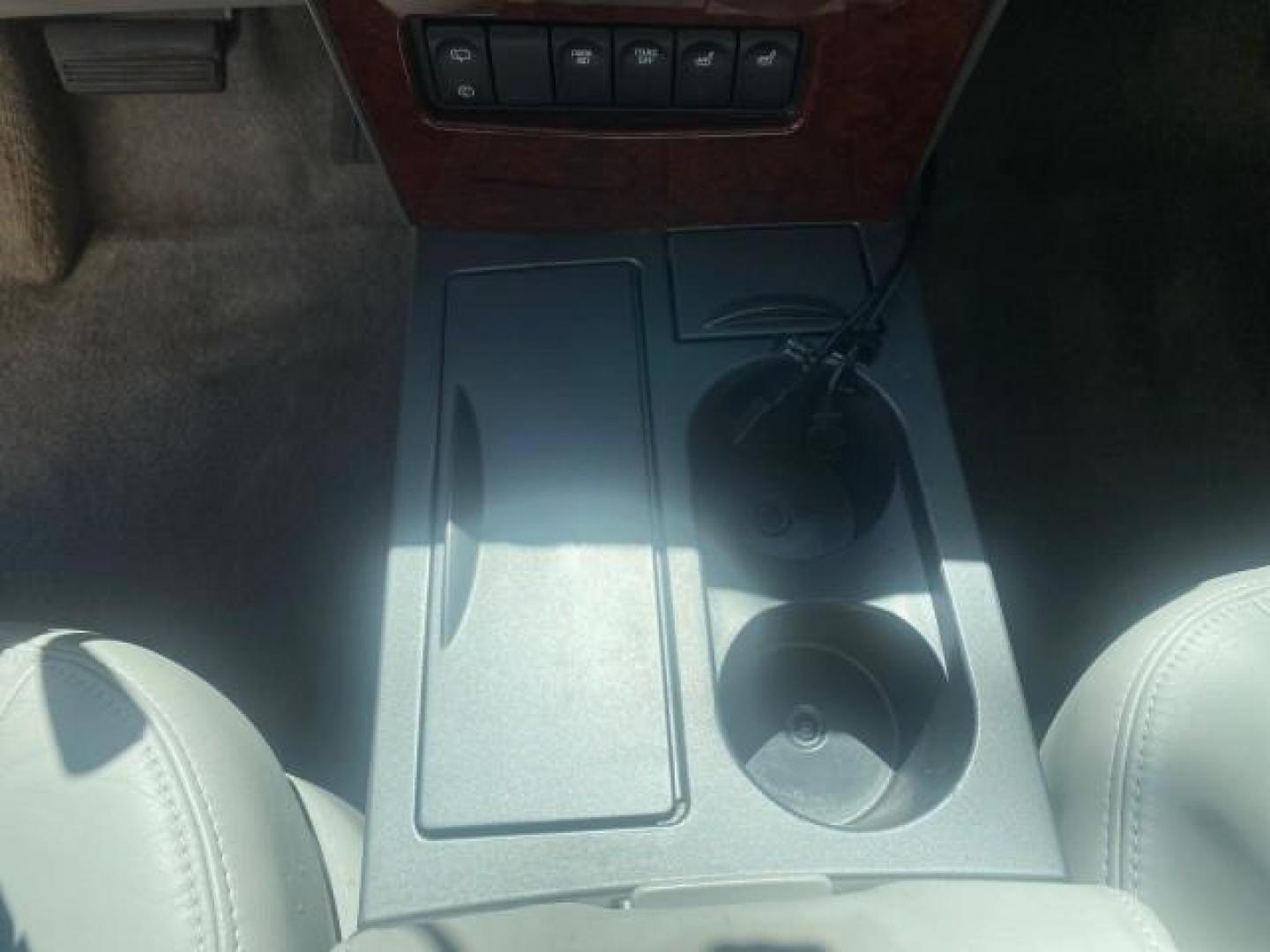 2005 Platinum Metallic /Gray Buick Rendezvous LOW MILES 81,783 3RD ROW (3G5DA03E15S) with an 3.4L 3400 V6 SFI Engine engine, Automatic transmission, located at 4701 North Dixie Hwy, Pompano Beach, FL, 33064, (954) 422-2889, 26.240938, -80.123474 - OUR WEBPAGE FLORIDACARS1.COM HAS OVER 100 PHOTOS AND FREE CARFAX LINK 2005 BUICK RENDEZVOUS CX VIN: 3G5DA03E15S512878 3 G 5 D A 0 3 E 1 5 S 5 1 2 8 7 8 4 DOOR WAGON/SPORT UTILITY 3.4L V6 F GASOLINE FRONT WHEEL DRIVE Top Features Front Seat Heaters Leather Seats Parking Sensors Sunroof(s) Third Row S - Photo#50