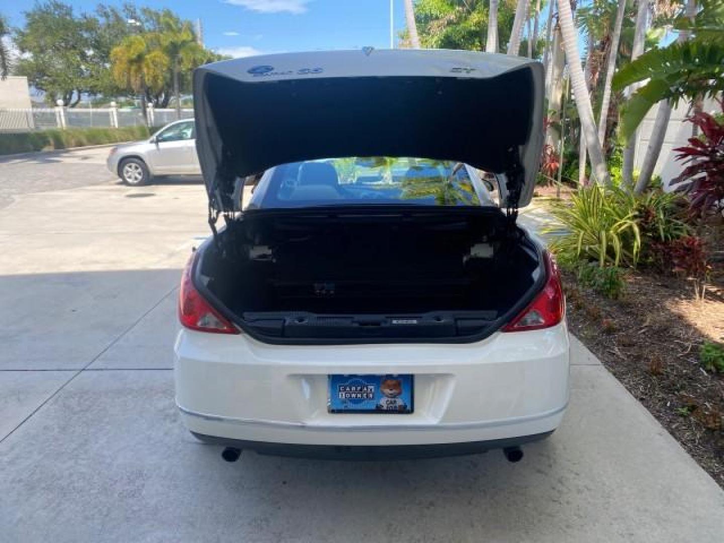 2008 White Diamond Tricoat /Light Taupe Pontiac G6 GT LOW MILES 44,047 (1G2ZH361484) with an 3.9L VVT V6 SFI Engine engine, Automatic transmission, located at 4701 North Dixie Hwy, Pompano Beach, FL, 33064, (954) 422-2889, 26.240938, -80.123474 - OUR WEBPAGE FLORIDACARS1.COM HAS OVER 100 PHOTOS AND FREE CARFAX LINK 2008 PONTIAC G6 GT VIN: 1G2ZH361484136254 1 G 2 Z H 3 6 1 4 8 4 1 3 6 2 5 4 CONVERTIBLE 3.9L V6 F GASOLINE FRONT WHEEL DRIVE Top Features Alloy Wheels Front Seat Heaters Hard Top Leather Seats Monsoon Sound Premium Package Satelli - Photo#80