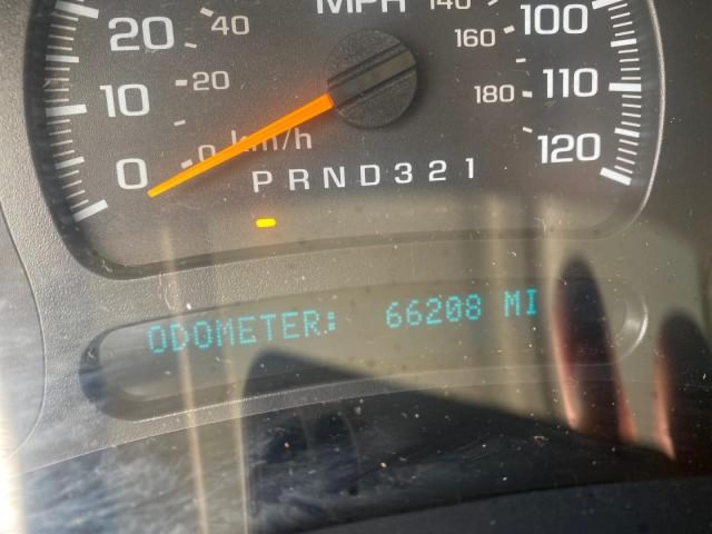 2006 Bermuda Blue Metallic /Gray/Drk Charcoal Chevrolet Avalanche LS LOW MILES 66,207 FLORIDA (3GNEC12Z56G) with an 5.3L Vortec 5300 V8 SFI Flex-Fuel Engine engine, Automatic transmission, located at 4701 North Dixie Hwy, Pompano Beach, FL, 33064, (954) 422-2889, 26.240938, -80.123474 - OUR WEBPAGE FLORIDACARS1.COM HAS OVER 100 PHOTOS AND FREE CARFAX LINK 2006 CHEVROLET AVALANCHE LS 1500 VIN: 3GNEC12Z56G117650 3 G N E C 1 2 Z 5 6 G 1 1 7 6 5 0 SPORT PICKUP 5.3L V8 F FLEX FUEL REAR WHEEL DRIVE Top Features Alloy Wheels Bed Cover Bed Liner Cloth Seats Rear Entertainment System Tow Hi - Photo#18