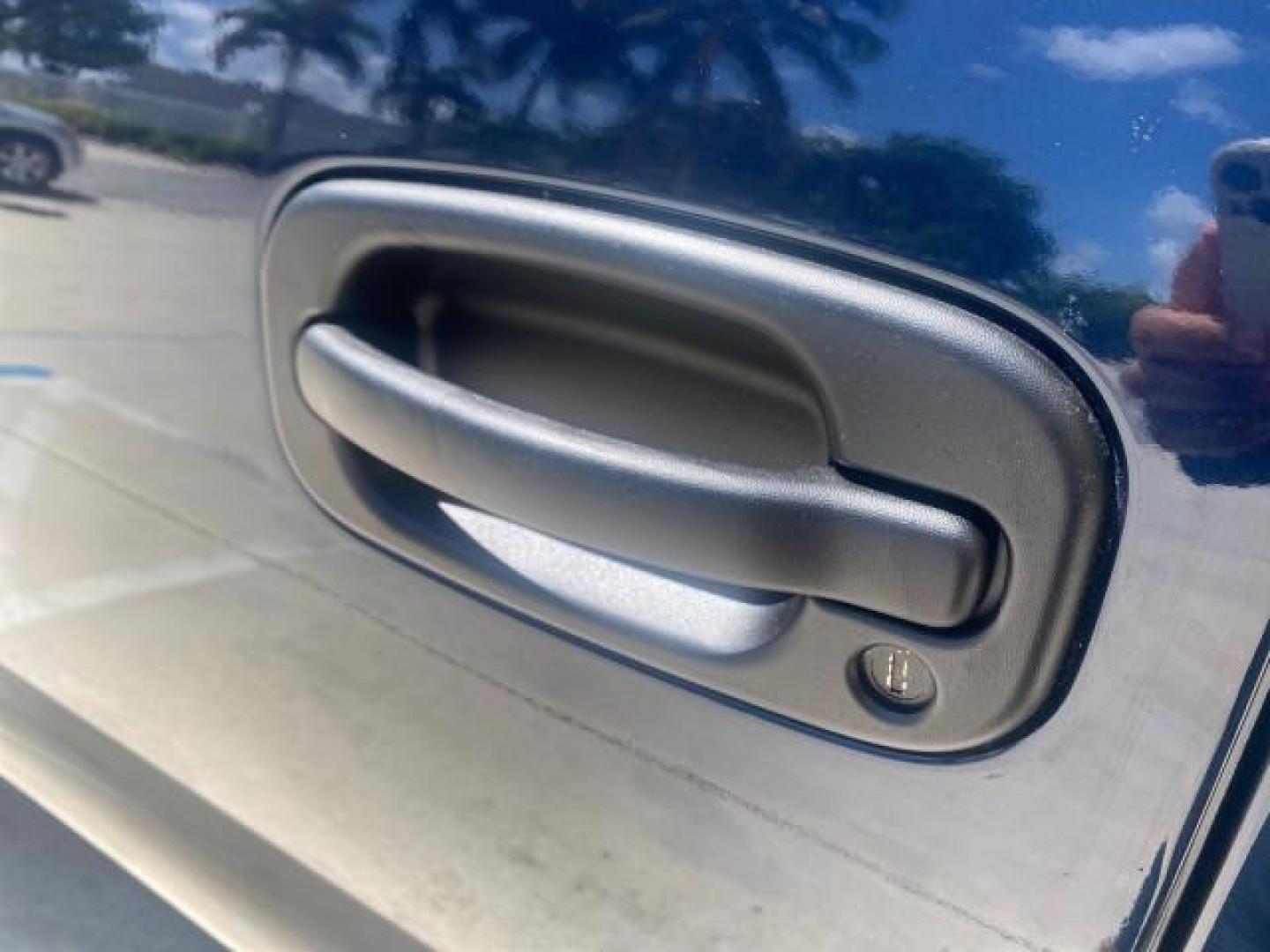 2006 Bermuda Blue Metallic /Gray/Drk Charcoal Chevrolet Avalanche LS LOW MILES 66,207 FLORIDA (3GNEC12Z56G) with an 5.3L Vortec 5300 V8 SFI Flex-Fuel Engine engine, Automatic transmission, located at 4701 North Dixie Hwy, Pompano Beach, FL, 33064, (954) 422-2889, 26.240938, -80.123474 - OUR WEBPAGE FLORIDACARS1.COM HAS OVER 100 PHOTOS AND FREE CARFAX LINK 2006 CHEVROLET AVALANCHE LS 1500 VIN: 3GNEC12Z56G117650 3 G N E C 1 2 Z 5 6 G 1 1 7 6 5 0 SPORT PICKUP 5.3L V8 F FLEX FUEL REAR WHEEL DRIVE Top Features Alloy Wheels Bed Cover Bed Liner Cloth Seats Rear Entertainment System Tow Hi - Photo#28