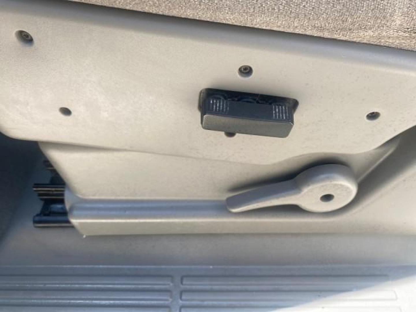 2006 Bermuda Blue Metallic /Gray/Drk Charcoal Chevrolet Avalanche LS LOW MILES 66,207 FLORIDA (3GNEC12Z56G) with an 5.3L Vortec 5300 V8 SFI Flex-Fuel Engine engine, Automatic transmission, located at 4701 North Dixie Hwy, Pompano Beach, FL, 33064, (954) 422-2889, 26.240938, -80.123474 - OUR WEBPAGE FLORIDACARS1.COM HAS OVER 100 PHOTOS AND FREE CARFAX LINK 2006 CHEVROLET AVALANCHE LS 1500 VIN: 3GNEC12Z56G117650 3 G N E C 1 2 Z 5 6 G 1 1 7 6 5 0 SPORT PICKUP 5.3L V8 F FLEX FUEL REAR WHEEL DRIVE Top Features Alloy Wheels Bed Cover Bed Liner Cloth Seats Rear Entertainment System Tow Hi - Photo#37