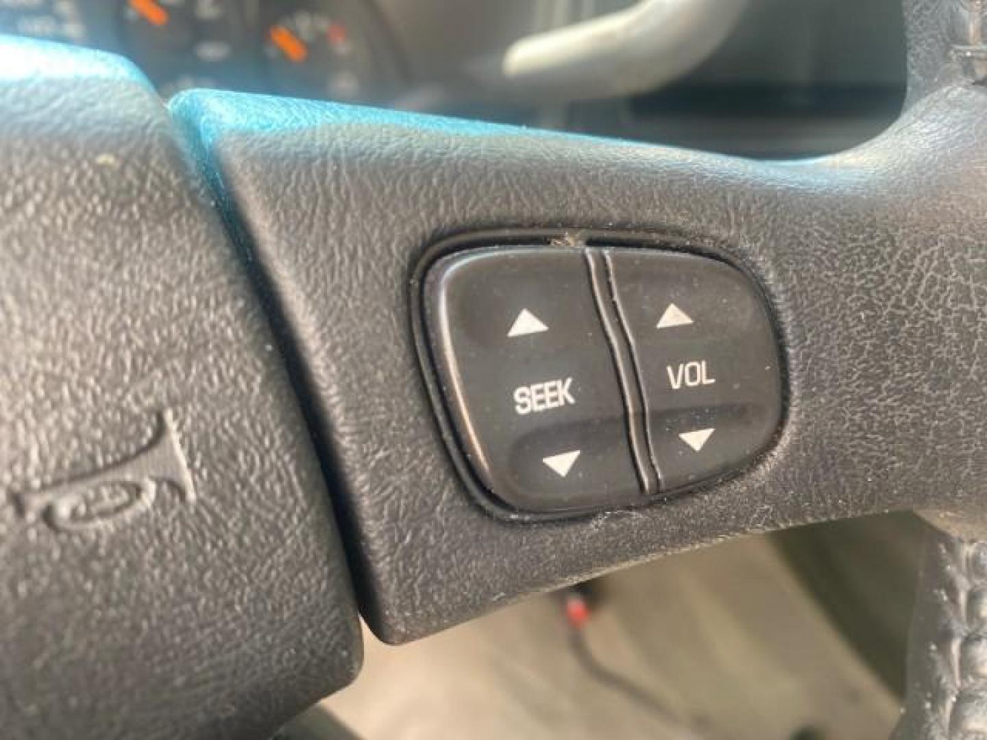 2006 Bermuda Blue Metallic /Gray/Drk Charcoal Chevrolet Avalanche LS LOW MILES 66,207 FLORIDA (3GNEC12Z56G) with an 5.3L Vortec 5300 V8 SFI Flex-Fuel Engine engine, Automatic transmission, located at 4701 North Dixie Hwy, Pompano Beach, FL, 33064, (954) 422-2889, 26.240938, -80.123474 - OUR WEBPAGE FLORIDACARS1.COM HAS OVER 100 PHOTOS AND FREE CARFAX LINK 2006 CHEVROLET AVALANCHE LS 1500 VIN: 3GNEC12Z56G117650 3 G N E C 1 2 Z 5 6 G 1 1 7 6 5 0 SPORT PICKUP 5.3L V8 F FLEX FUEL REAR WHEEL DRIVE Top Features Alloy Wheels Bed Cover Bed Liner Cloth Seats Rear Entertainment System Tow Hi - Photo#41