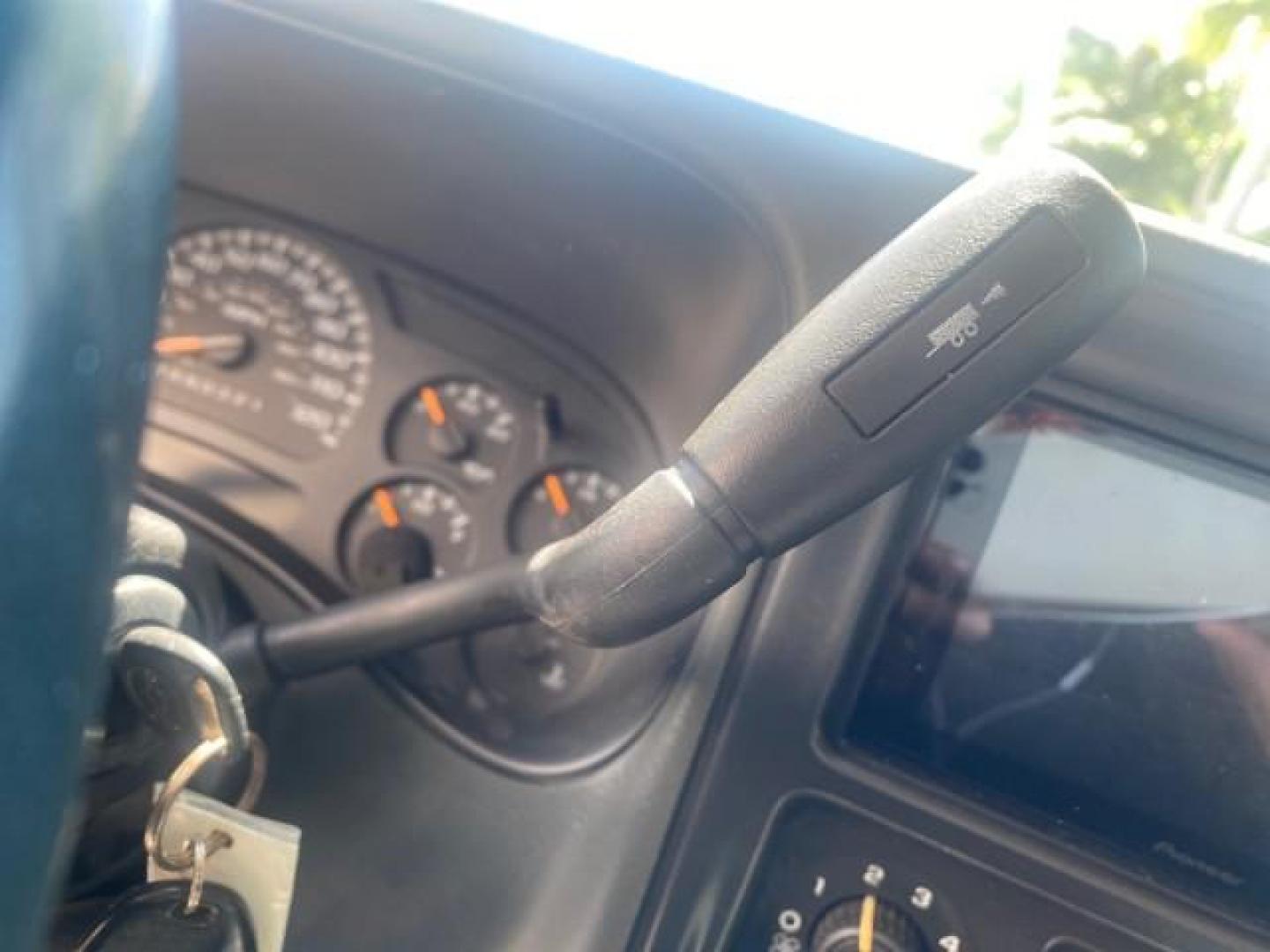 2006 Bermuda Blue Metallic /Gray/Drk Charcoal Chevrolet Avalanche LS LOW MILES 66,207 FLORIDA (3GNEC12Z56G) with an 5.3L Vortec 5300 V8 SFI Flex-Fuel Engine engine, Automatic transmission, located at 4701 North Dixie Hwy, Pompano Beach, FL, 33064, (954) 422-2889, 26.240938, -80.123474 - OUR WEBPAGE FLORIDACARS1.COM HAS OVER 100 PHOTOS AND FREE CARFAX LINK 2006 CHEVROLET AVALANCHE LS 1500 VIN: 3GNEC12Z56G117650 3 G N E C 1 2 Z 5 6 G 1 1 7 6 5 0 SPORT PICKUP 5.3L V8 F FLEX FUEL REAR WHEEL DRIVE Top Features Alloy Wheels Bed Cover Bed Liner Cloth Seats Rear Entertainment System Tow Hi - Photo#47