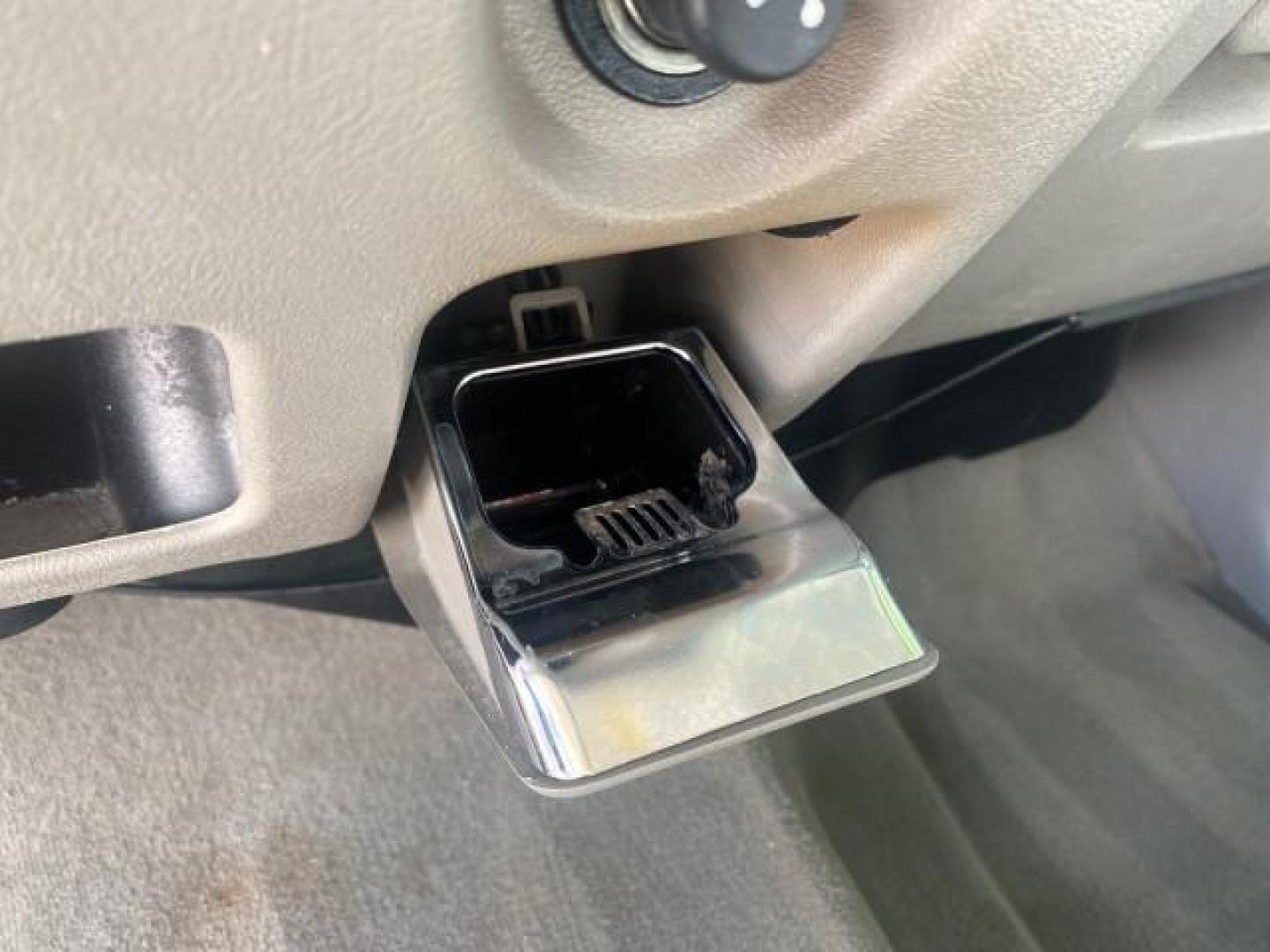 2006 Bermuda Blue Metallic /Gray/Drk Charcoal Chevrolet Avalanche LS LOW MILES 66,207 FLORIDA (3GNEC12Z56G) with an 5.3L Vortec 5300 V8 SFI Flex-Fuel Engine engine, Automatic transmission, located at 4701 North Dixie Hwy, Pompano Beach, FL, 33064, (954) 422-2889, 26.240938, -80.123474 - OUR WEBPAGE FLORIDACARS1.COM HAS OVER 100 PHOTOS AND FREE CARFAX LINK 2006 CHEVROLET AVALANCHE LS 1500 VIN: 3GNEC12Z56G117650 3 G N E C 1 2 Z 5 6 G 1 1 7 6 5 0 SPORT PICKUP 5.3L V8 F FLEX FUEL REAR WHEEL DRIVE Top Features Alloy Wheels Bed Cover Bed Liner Cloth Seats Rear Entertainment System Tow Hi - Photo#53