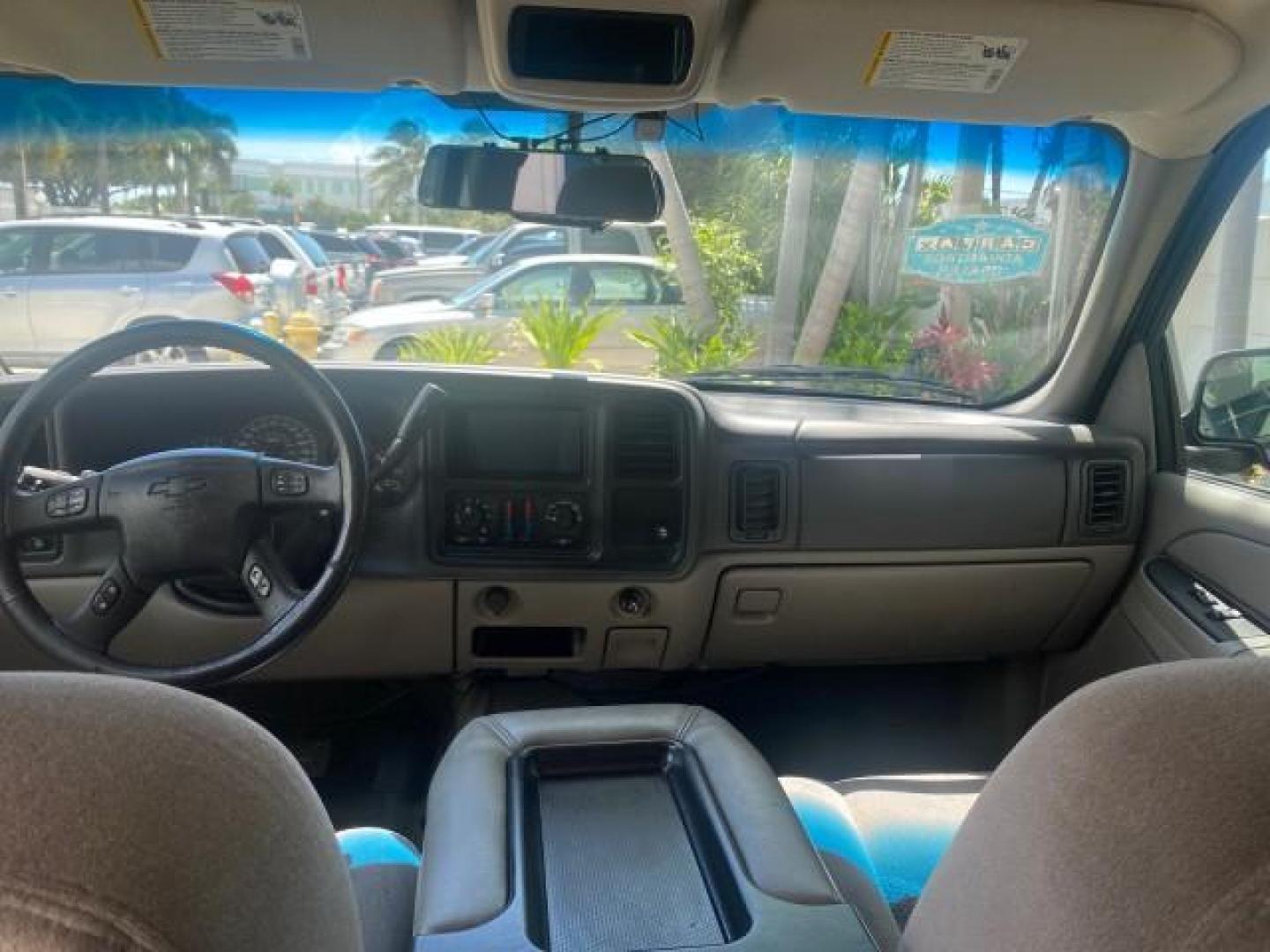 2006 Bermuda Blue Metallic /Gray/Drk Charcoal Chevrolet Avalanche LS LOW MILES 66,207 FLORIDA (3GNEC12Z56G) with an 5.3L Vortec 5300 V8 SFI Flex-Fuel Engine engine, Automatic transmission, located at 4701 North Dixie Hwy, Pompano Beach, FL, 33064, (954) 422-2889, 26.240938, -80.123474 - OUR WEBPAGE FLORIDACARS1.COM HAS OVER 100 PHOTOS AND FREE CARFAX LINK 2006 CHEVROLET AVALANCHE LS 1500 VIN: 3GNEC12Z56G117650 3 G N E C 1 2 Z 5 6 G 1 1 7 6 5 0 SPORT PICKUP 5.3L V8 F FLEX FUEL REAR WHEEL DRIVE Top Features Alloy Wheels Bed Cover Bed Liner Cloth Seats Rear Entertainment System Tow Hi - Photo#74