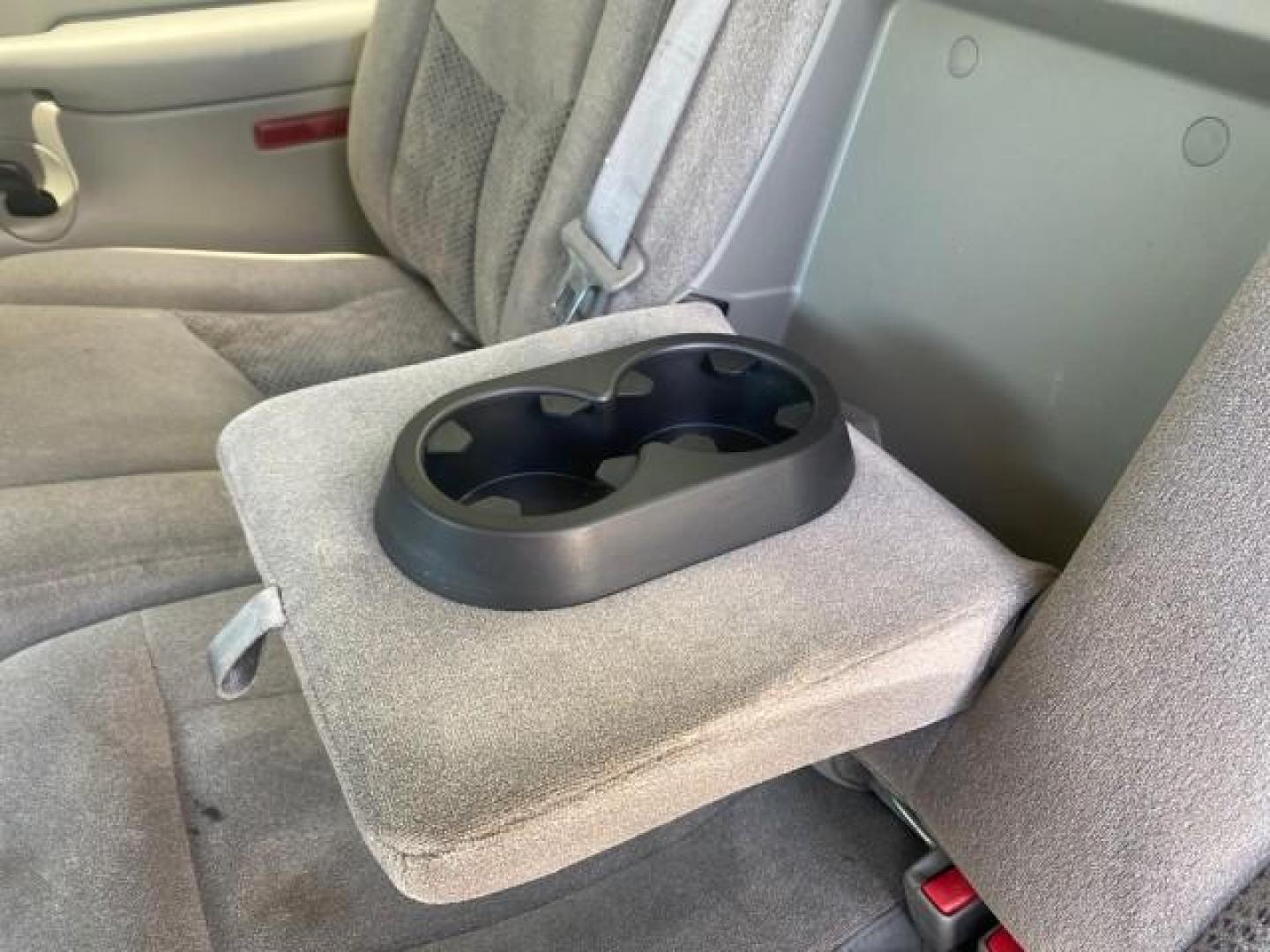 2006 Bermuda Blue Metallic /Gray/Drk Charcoal Chevrolet Avalanche LS LOW MILES 66,207 FLORIDA (3GNEC12Z56G) with an 5.3L Vortec 5300 V8 SFI Flex-Fuel Engine engine, Automatic transmission, located at 4701 North Dixie Hwy, Pompano Beach, FL, 33064, (954) 422-2889, 26.240938, -80.123474 - OUR WEBPAGE FLORIDACARS1.COM HAS OVER 100 PHOTOS AND FREE CARFAX LINK 2006 CHEVROLET AVALANCHE LS 1500 VIN: 3GNEC12Z56G117650 3 G N E C 1 2 Z 5 6 G 1 1 7 6 5 0 SPORT PICKUP 5.3L V8 F FLEX FUEL REAR WHEEL DRIVE Top Features Alloy Wheels Bed Cover Bed Liner Cloth Seats Rear Entertainment System Tow Hi - Photo#76