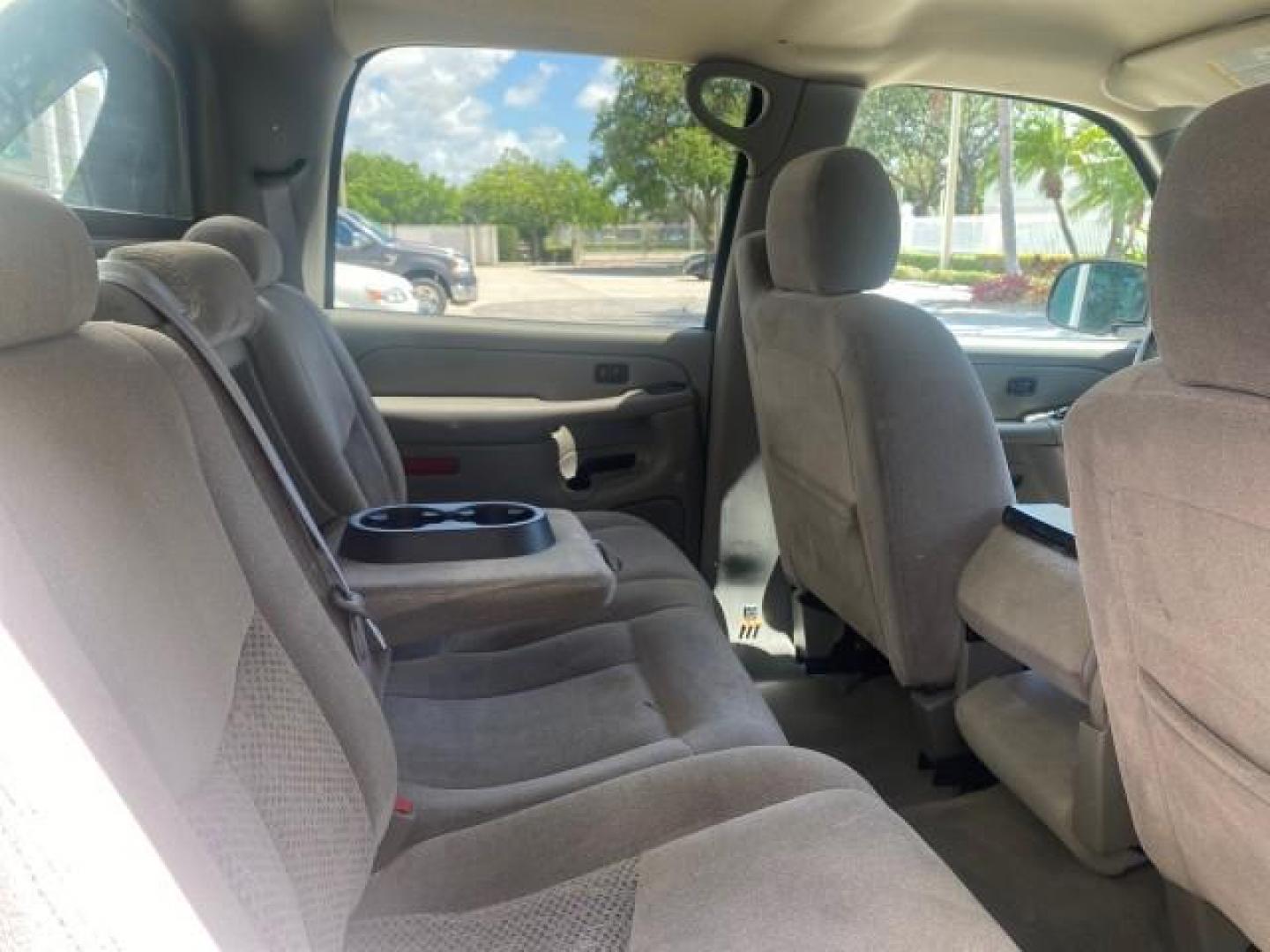 2006 Bermuda Blue Metallic /Gray/Drk Charcoal Chevrolet Avalanche LS LOW MILES 66,207 FLORIDA (3GNEC12Z56G) with an 5.3L Vortec 5300 V8 SFI Flex-Fuel Engine engine, Automatic transmission, located at 4701 North Dixie Hwy, Pompano Beach, FL, 33064, (954) 422-2889, 26.240938, -80.123474 - OUR WEBPAGE FLORIDACARS1.COM HAS OVER 100 PHOTOS AND FREE CARFAX LINK 2006 CHEVROLET AVALANCHE LS 1500 VIN: 3GNEC12Z56G117650 3 G N E C 1 2 Z 5 6 G 1 1 7 6 5 0 SPORT PICKUP 5.3L V8 F FLEX FUEL REAR WHEEL DRIVE Top Features Alloy Wheels Bed Cover Bed Liner Cloth Seats Rear Entertainment System Tow Hi - Photo#92