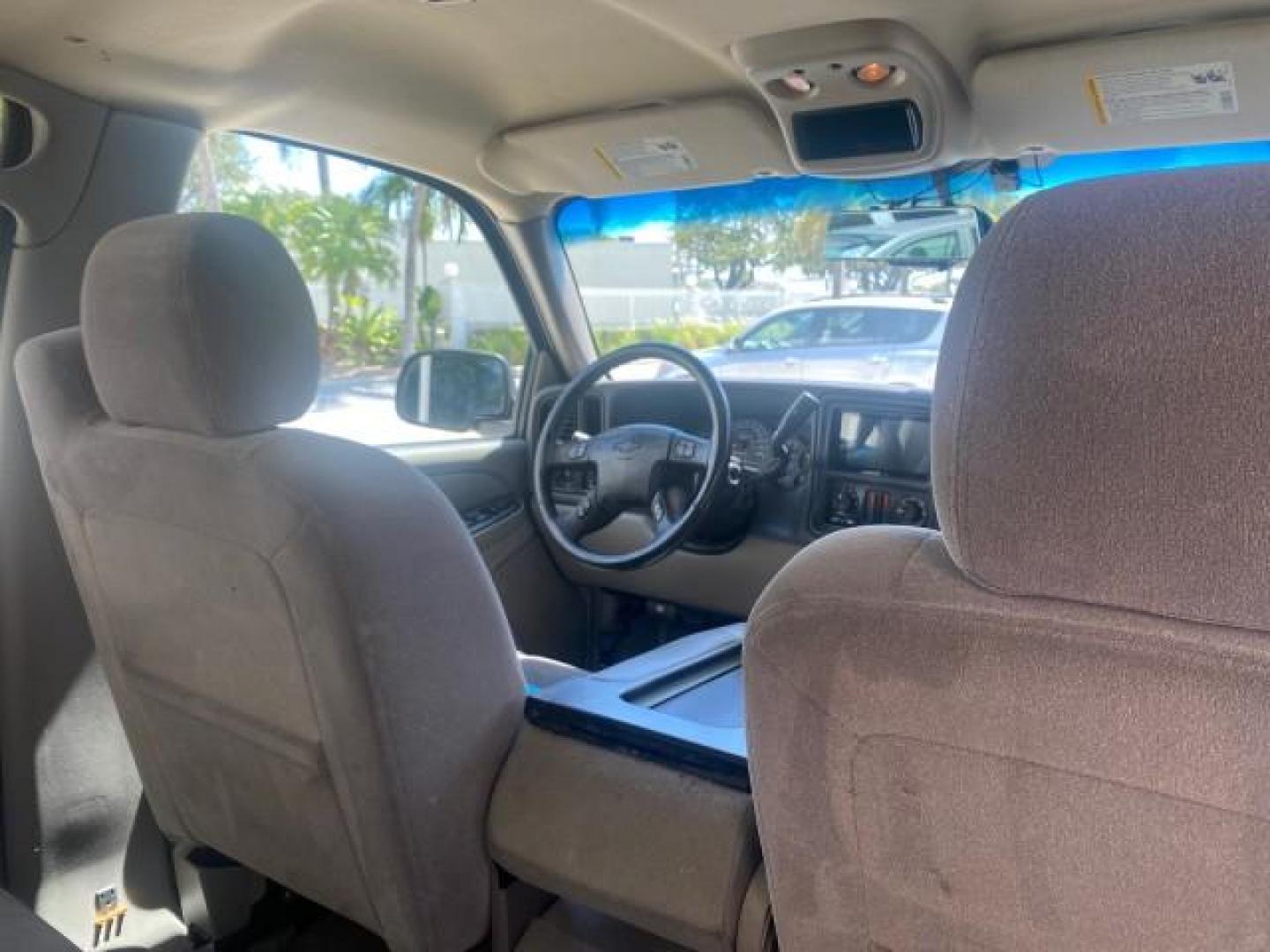 2006 Bermuda Blue Metallic /Gray/Drk Charcoal Chevrolet Avalanche LS LOW MILES 66,207 FLORIDA (3GNEC12Z56G) with an 5.3L Vortec 5300 V8 SFI Flex-Fuel Engine engine, Automatic transmission, located at 4701 North Dixie Hwy, Pompano Beach, FL, 33064, (954) 422-2889, 26.240938, -80.123474 - OUR WEBPAGE FLORIDACARS1.COM HAS OVER 100 PHOTOS AND FREE CARFAX LINK 2006 CHEVROLET AVALANCHE LS 1500 VIN: 3GNEC12Z56G117650 3 G N E C 1 2 Z 5 6 G 1 1 7 6 5 0 SPORT PICKUP 5.3L V8 F FLEX FUEL REAR WHEEL DRIVE Top Features Alloy Wheels Bed Cover Bed Liner Cloth Seats Rear Entertainment System Tow Hi - Photo#95