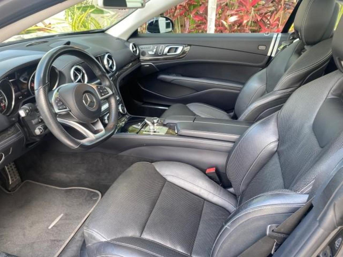 2020 Black /Black Mercedes-Benz SL 450 1 OWNER LOW MILES 18,591 (W1KJK6GA6LF) with an 3.0L Bi-Turbo V6 Engine engine, Automatic transmission, located at 4701 North Dixie Hwy, Pompano Beach, FL, 33064, (954) 422-2889, 26.240938, -80.123474 - OUR WEBPAGE FLORIDACARS1.COM HAS OVER 100 PHOTOS AND FREE CARFAX LINK 2020 MERCEDES-BENZ SL-CLASS SL 450 VIN: W1KJK6GA6LF060243 W 1 K J K 6 G A 6 L F 0 6 0 2 4 3 CONVERTIBLE HARD TOP 3.0L V6 GASOLINE REAR WHEEL DRIVE Highlighted Features AMG PACKAGE HARD TOP RETRACTABLE WITH SUNROOF AMBIENT LIGHTING - Photo#39