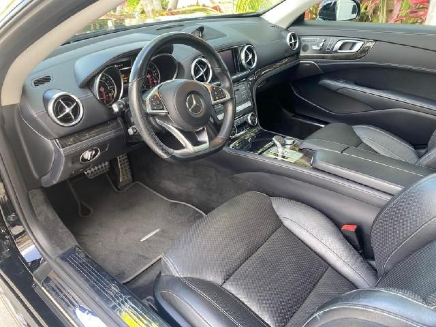 2020 Black /Black Mercedes-Benz SL 450 1 OWNER LOW MILES 18,591 (W1KJK6GA6LF) with an 3.0L Bi-Turbo V6 Engine engine, Automatic transmission, located at 4701 North Dixie Hwy, Pompano Beach, FL, 33064, (954) 422-2889, 26.240938, -80.123474 - OUR WEBPAGE FLORIDACARS1.COM HAS OVER 100 PHOTOS AND FREE CARFAX LINK 2020 MERCEDES-BENZ SL-CLASS SL 450 VIN: W1KJK6GA6LF060243 W 1 K J K 6 G A 6 L F 0 6 0 2 4 3 CONVERTIBLE HARD TOP 3.0L V6 GASOLINE REAR WHEEL DRIVE Highlighted Features AMG PACKAGE HARD TOP RETRACTABLE WITH SUNROOF AMBIENT LIGHTING - Photo#41
