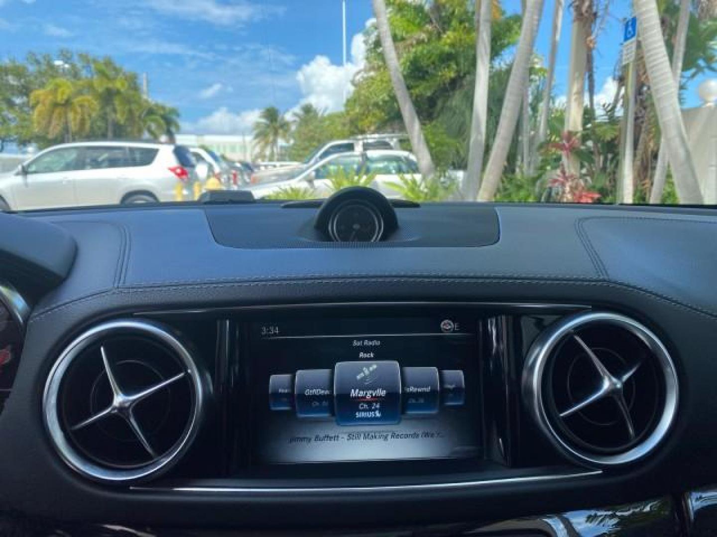 2020 Black /Black Mercedes-Benz SL 450 1 OWNER LOW MILES 18,591 (W1KJK6GA6LF) with an 3.0L Bi-Turbo V6 Engine engine, Automatic transmission, located at 4701 North Dixie Hwy, Pompano Beach, FL, 33064, (954) 422-2889, 26.240938, -80.123474 - OUR WEBPAGE FLORIDACARS1.COM HAS OVER 100 PHOTOS AND FREE CARFAX LINK 2020 MERCEDES-BENZ SL-CLASS SL 450 VIN: W1KJK6GA6LF060243 W 1 K J K 6 G A 6 L F 0 6 0 2 4 3 CONVERTIBLE HARD TOP 3.0L V6 GASOLINE REAR WHEEL DRIVE Highlighted Features AMG PACKAGE HARD TOP RETRACTABLE WITH SUNROOF AMBIENT LIGHTING - Photo#50
