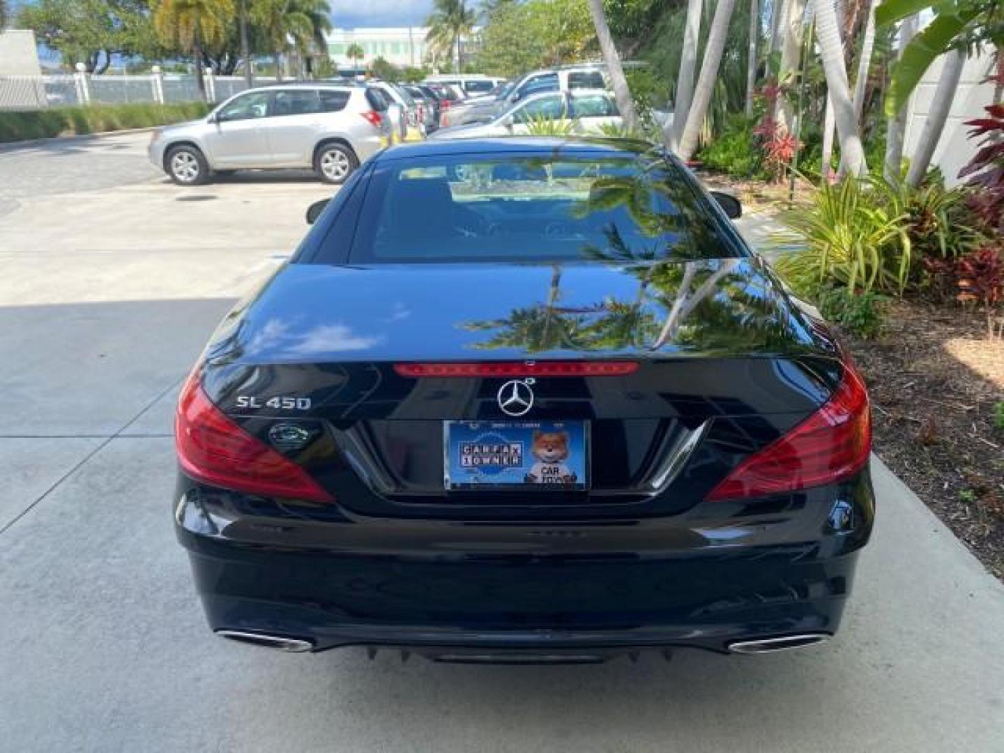 2020 Black /Black Mercedes-Benz SL 450 1 OWNER LOW MILES 18,591 (W1KJK6GA6LF) with an 3.0L Bi-Turbo V6 Engine engine, Automatic transmission, located at 4701 North Dixie Hwy, Pompano Beach, FL, 33064, (954) 422-2889, 26.240938, -80.123474 - OUR WEBPAGE FLORIDACARS1.COM HAS OVER 100 PHOTOS AND FREE CARFAX LINK 2020 MERCEDES-BENZ SL-CLASS SL 450 VIN: W1KJK6GA6LF060243 W 1 K J K 6 G A 6 L F 0 6 0 2 4 3 CONVERTIBLE HARD TOP 3.0L V6 GASOLINE REAR WHEEL DRIVE Highlighted Features AMG PACKAGE HARD TOP RETRACTABLE WITH SUNROOF AMBIENT LIGHTING - Photo#75