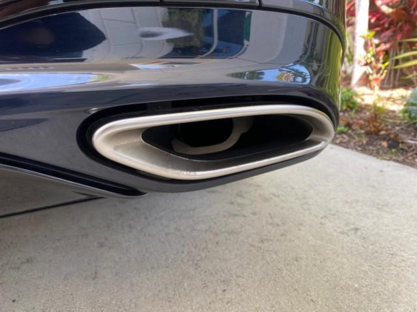 2020 Black /Black Mercedes-Benz SL 450 1 OWNER LOW MILES 18,591 (W1KJK6GA6LF) with an 3.0L Bi-Turbo V6 Engine engine, Automatic transmission, located at 4701 North Dixie Hwy, Pompano Beach, FL, 33064, (954) 422-2889, 26.240938, -80.123474 - OUR WEBPAGE FLORIDACARS1.COM HAS OVER 100 PHOTOS AND FREE CARFAX LINK 2020 MERCEDES-BENZ SL-CLASS SL 450 VIN: W1KJK6GA6LF060243 W 1 K J K 6 G A 6 L F 0 6 0 2 4 3 CONVERTIBLE HARD TOP 3.0L V6 GASOLINE REAR WHEEL DRIVE Highlighted Features AMG PACKAGE HARD TOP RETRACTABLE WITH SUNROOF AMBIENT LIGHTING - Photo#79